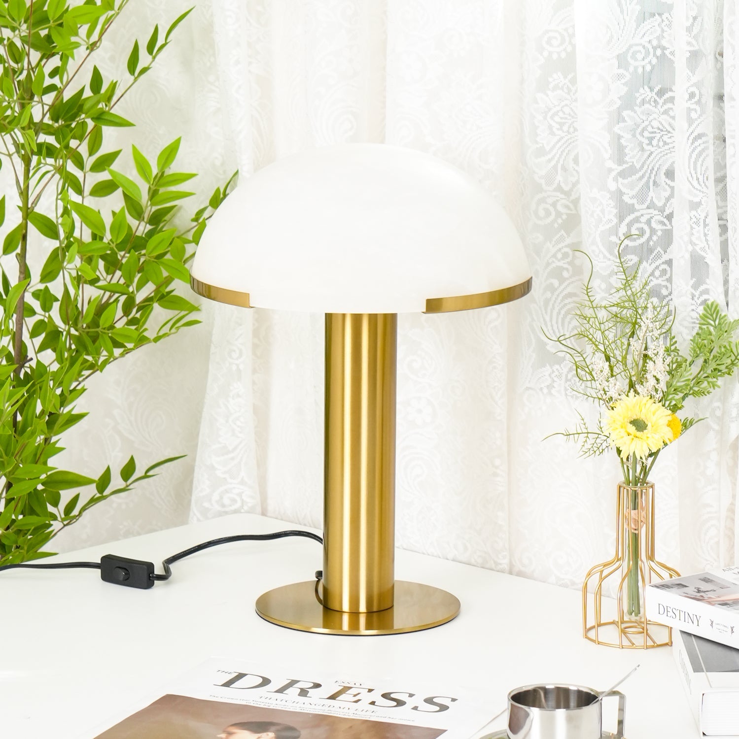 Ibera Alabaster Table Lamp - Blowlighting