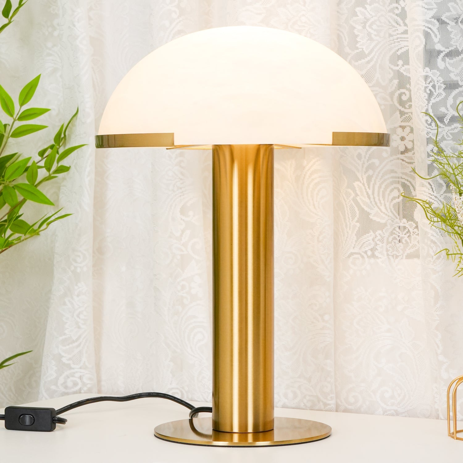Ibera Alabaster Table Lamp - Blowlighting