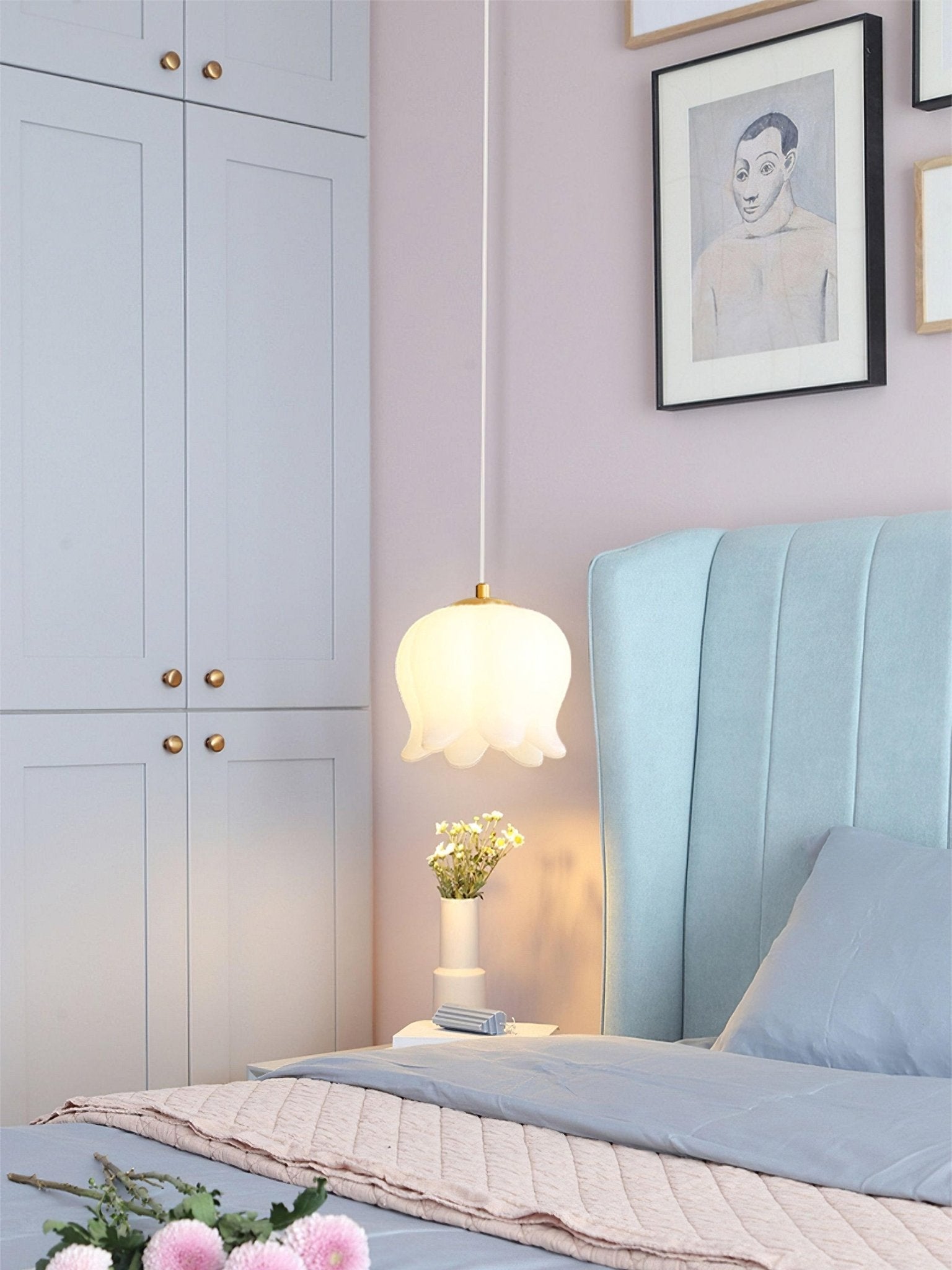 Elegant Floral Pendant Light - Blowlighting