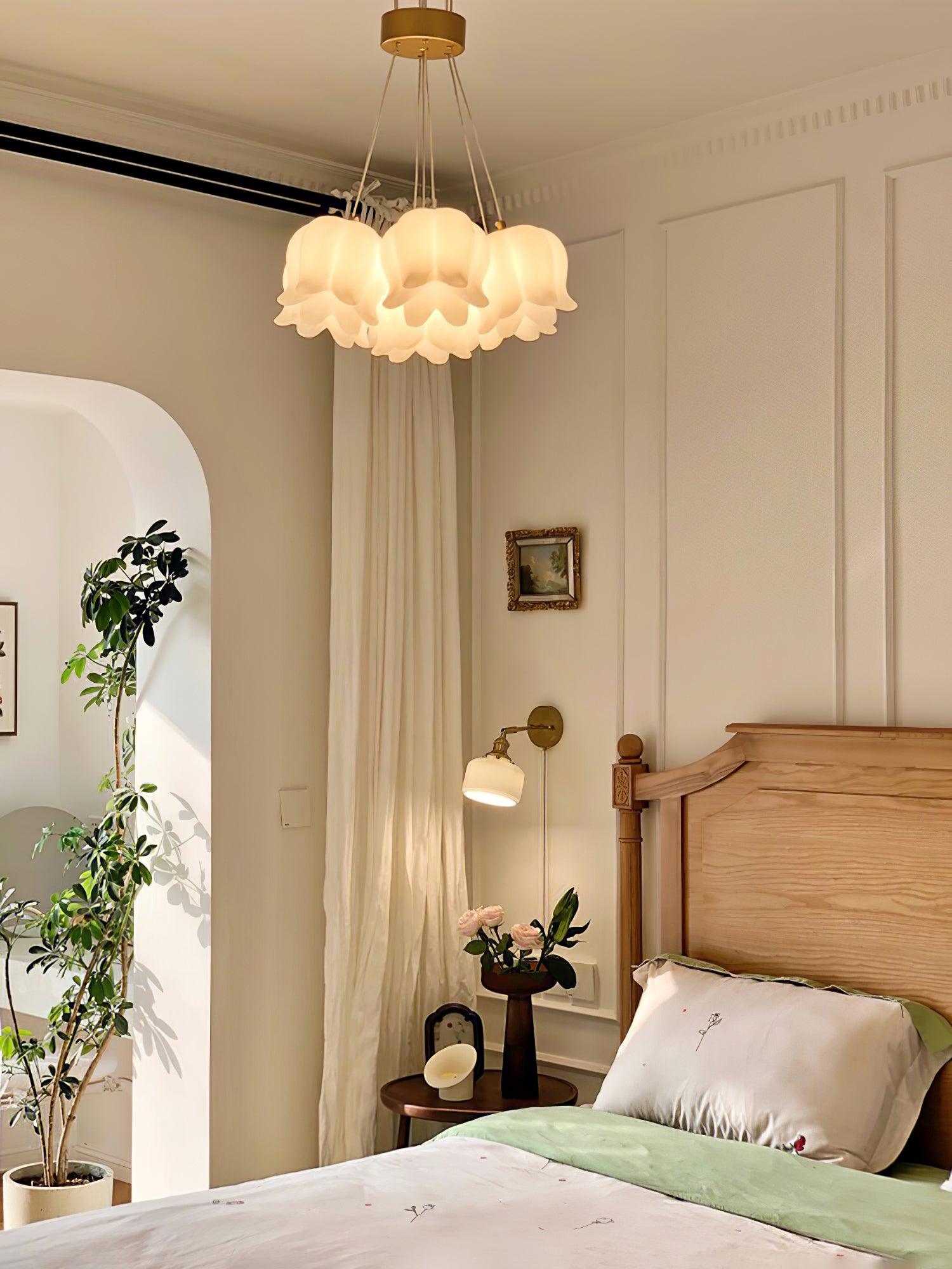 Elegant Floral Pendant Light - Blowlighting