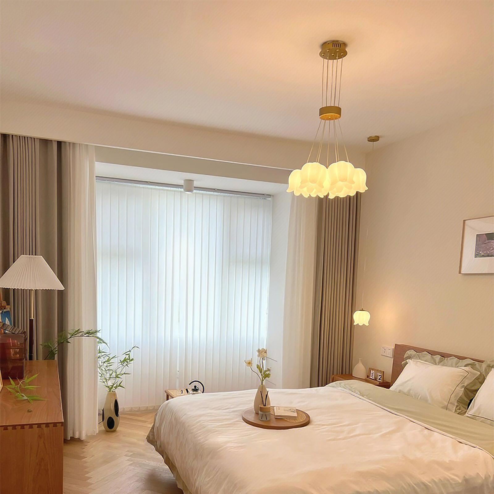 Elegant Floral Pendant Light - Blowlighting