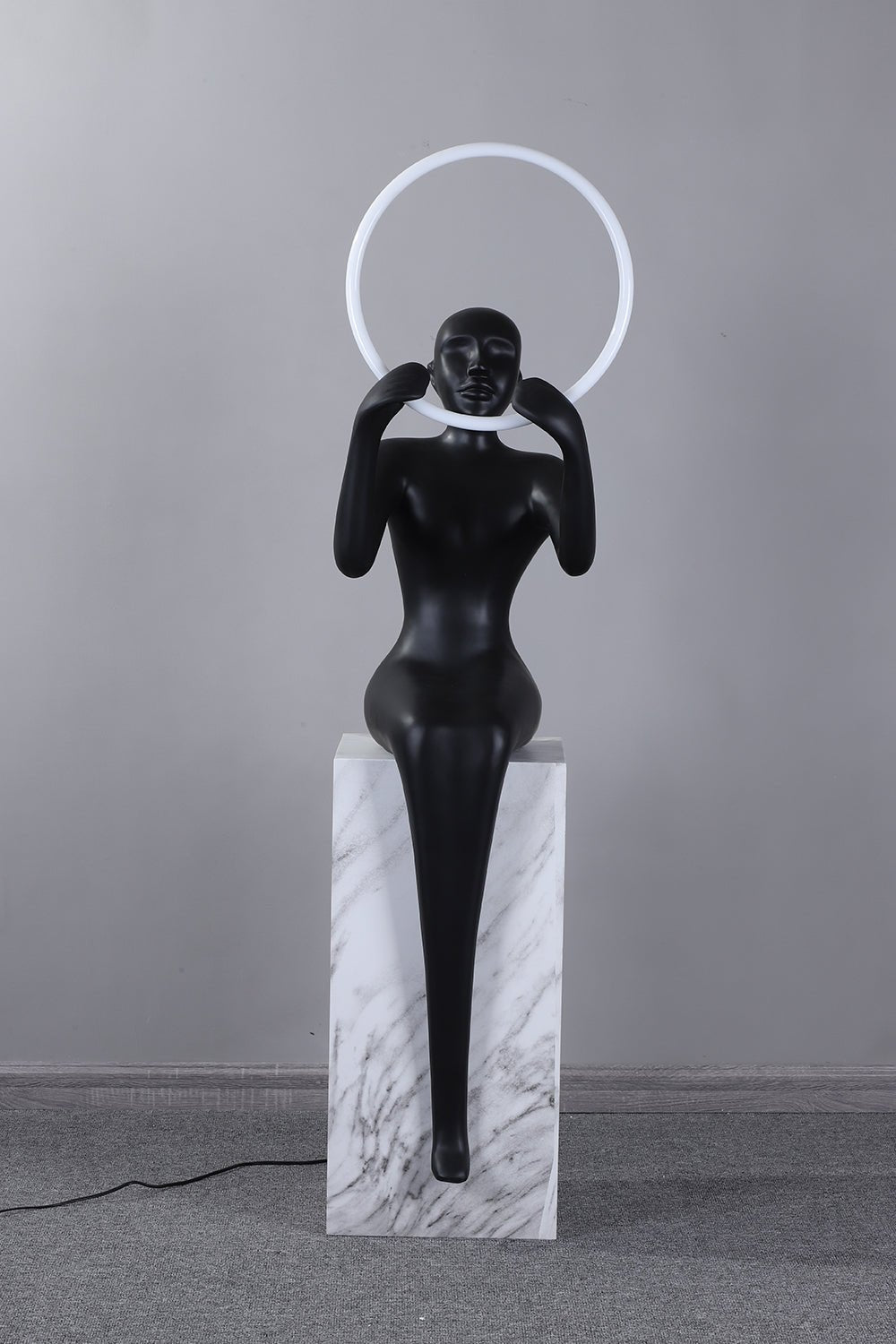 Elsilisra Sculptural Black Metal Floor Lamp - Blowlighting