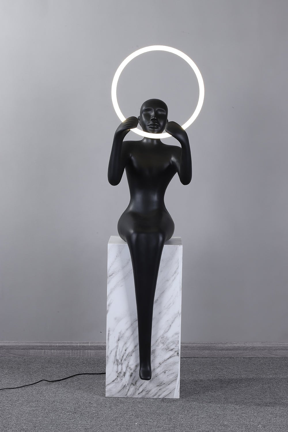 Elsilisra Sculptural Black Metal Floor Lamp - Blowlighting