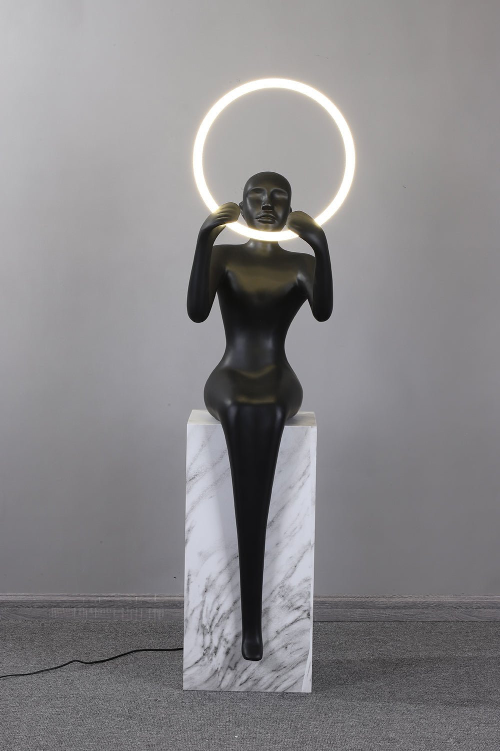 Elsilisra Sculptural Black Metal Floor Lamp - Blowlighting