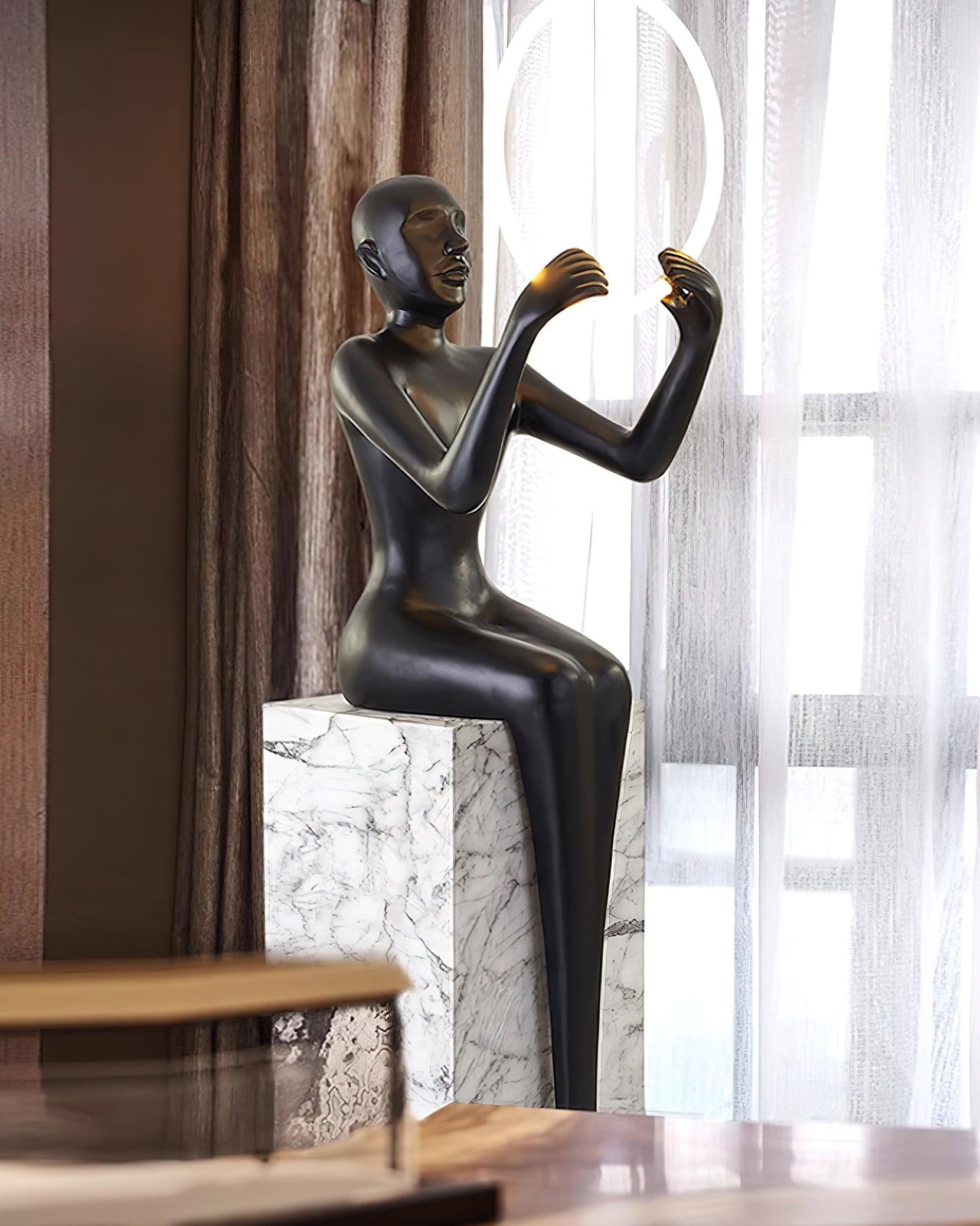 Elsilisra Sculptural Black Metal Floor Lamp - Blowlighting