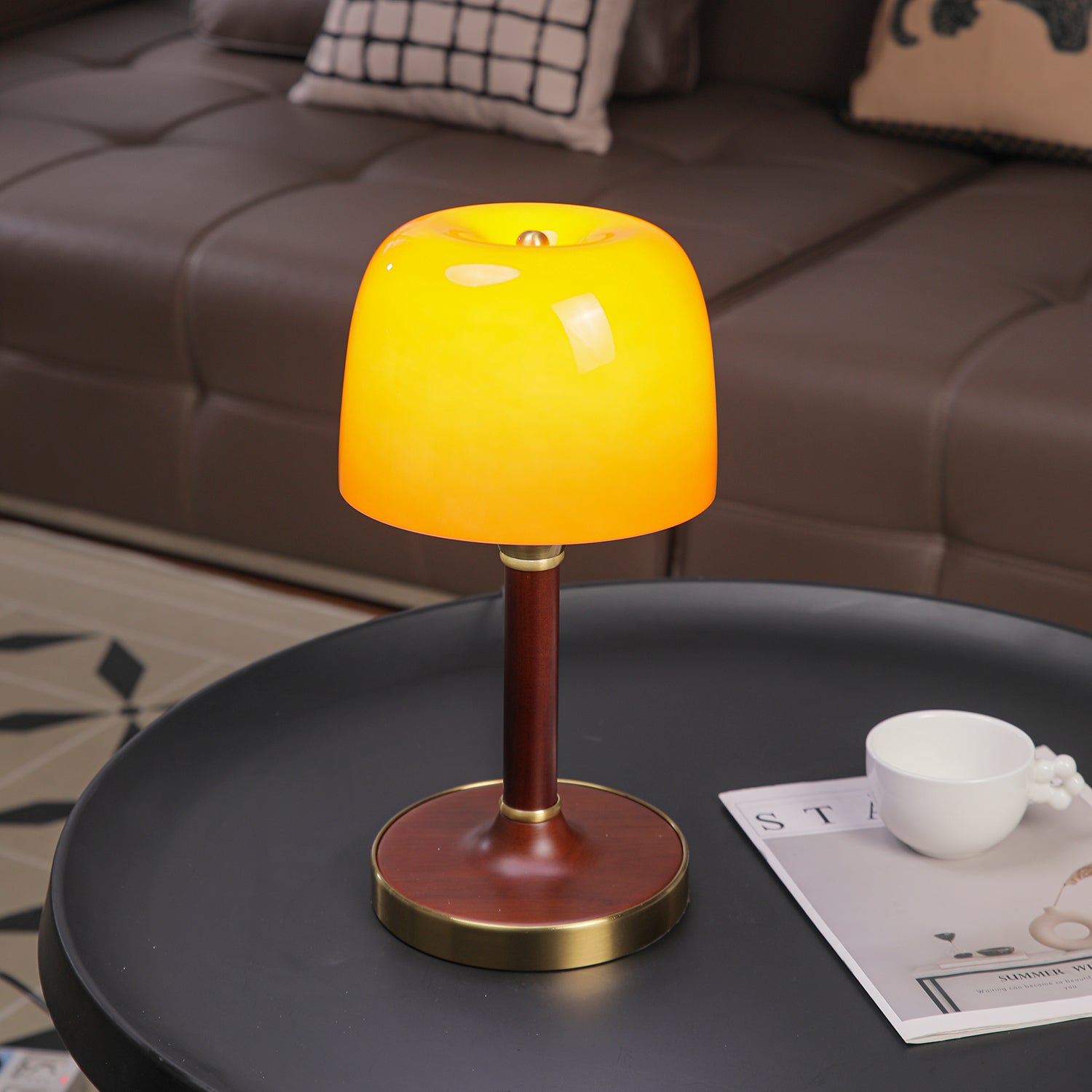 Elio Table Lamp - Blowlighting