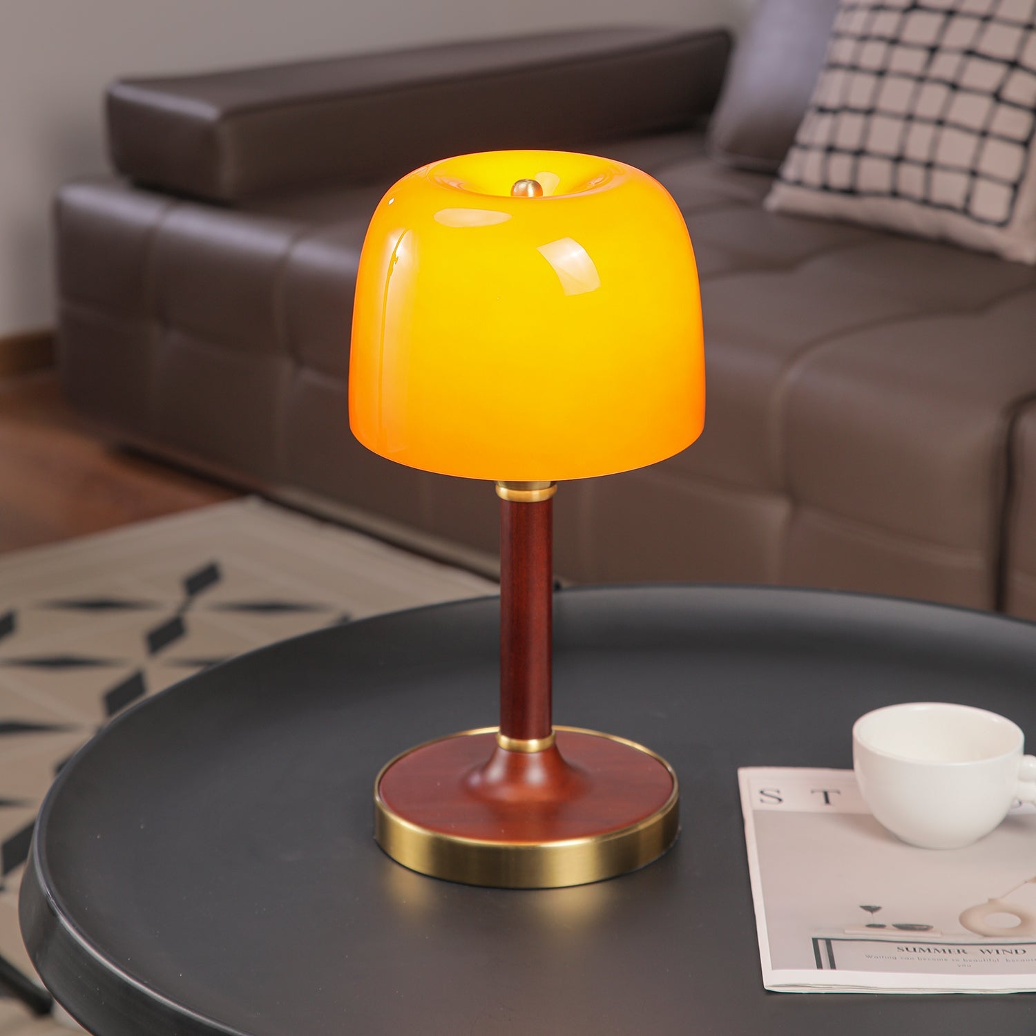 Elio Table Lamp - Blowlighting