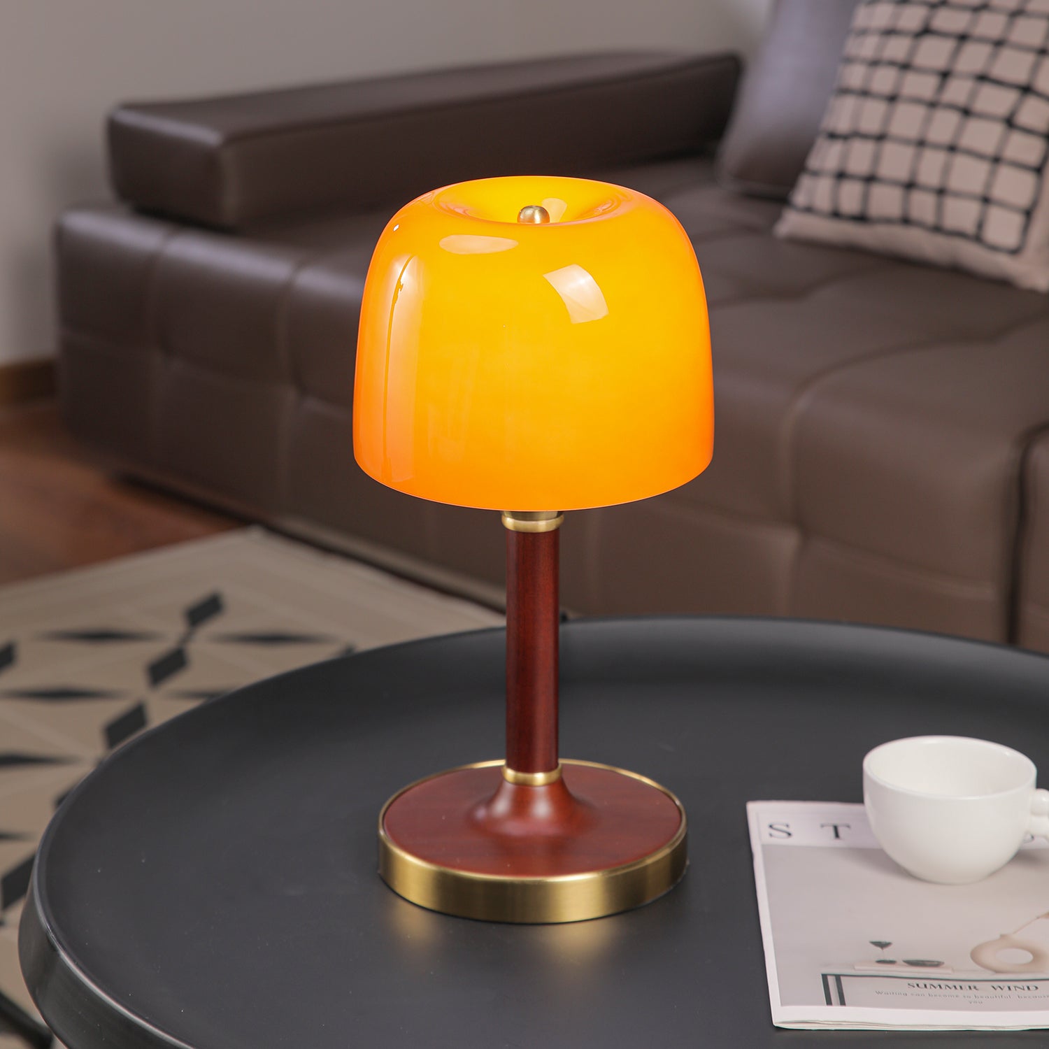 Elio Table Lamp - Blowlighting