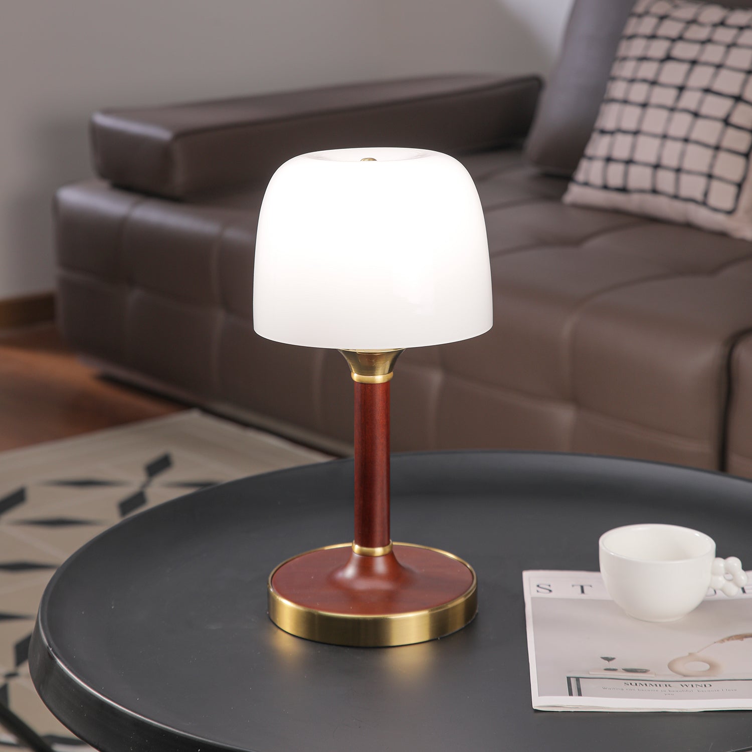 Elio Table Lamp - Blowlighting