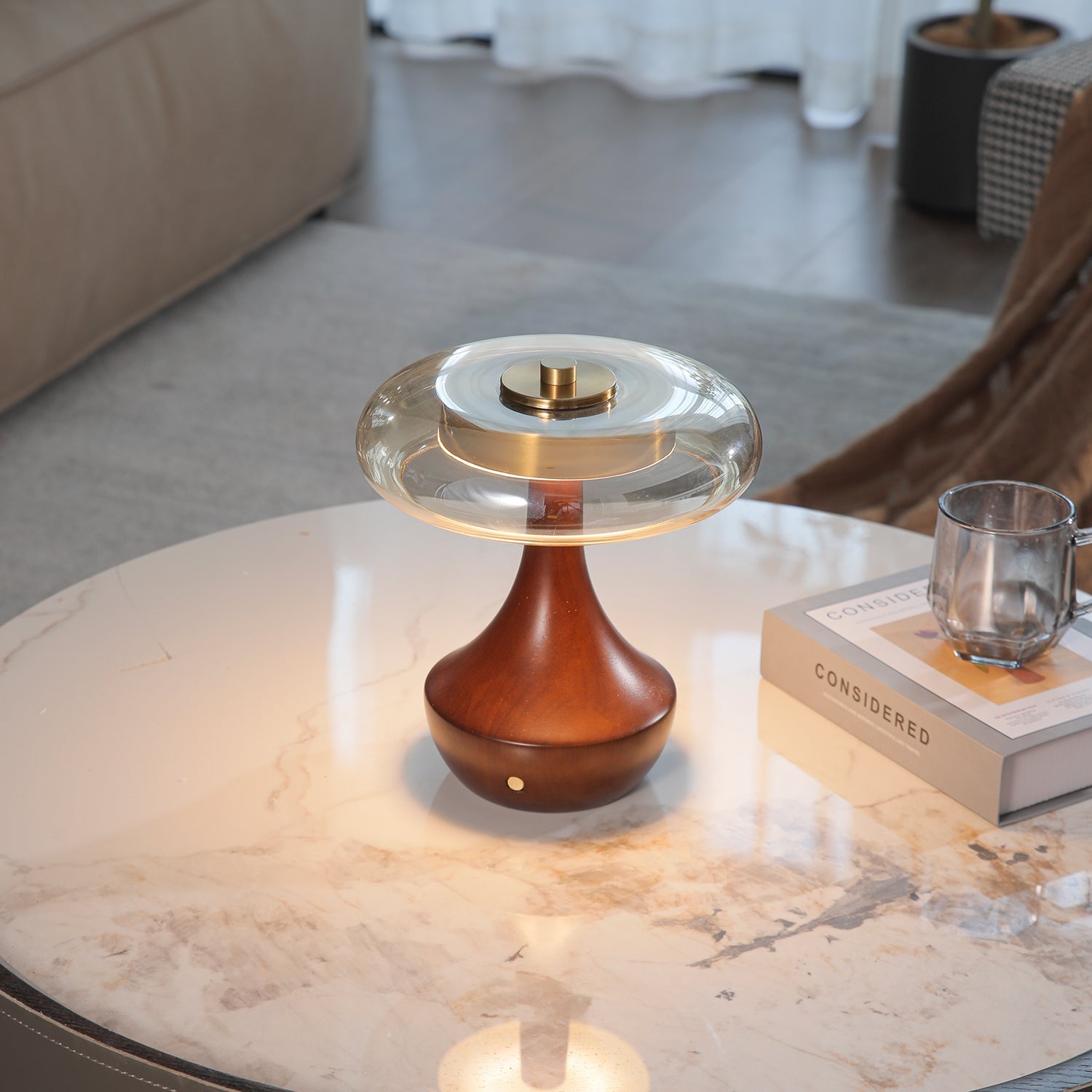 Elliot Table Lamp - Blowlighting
