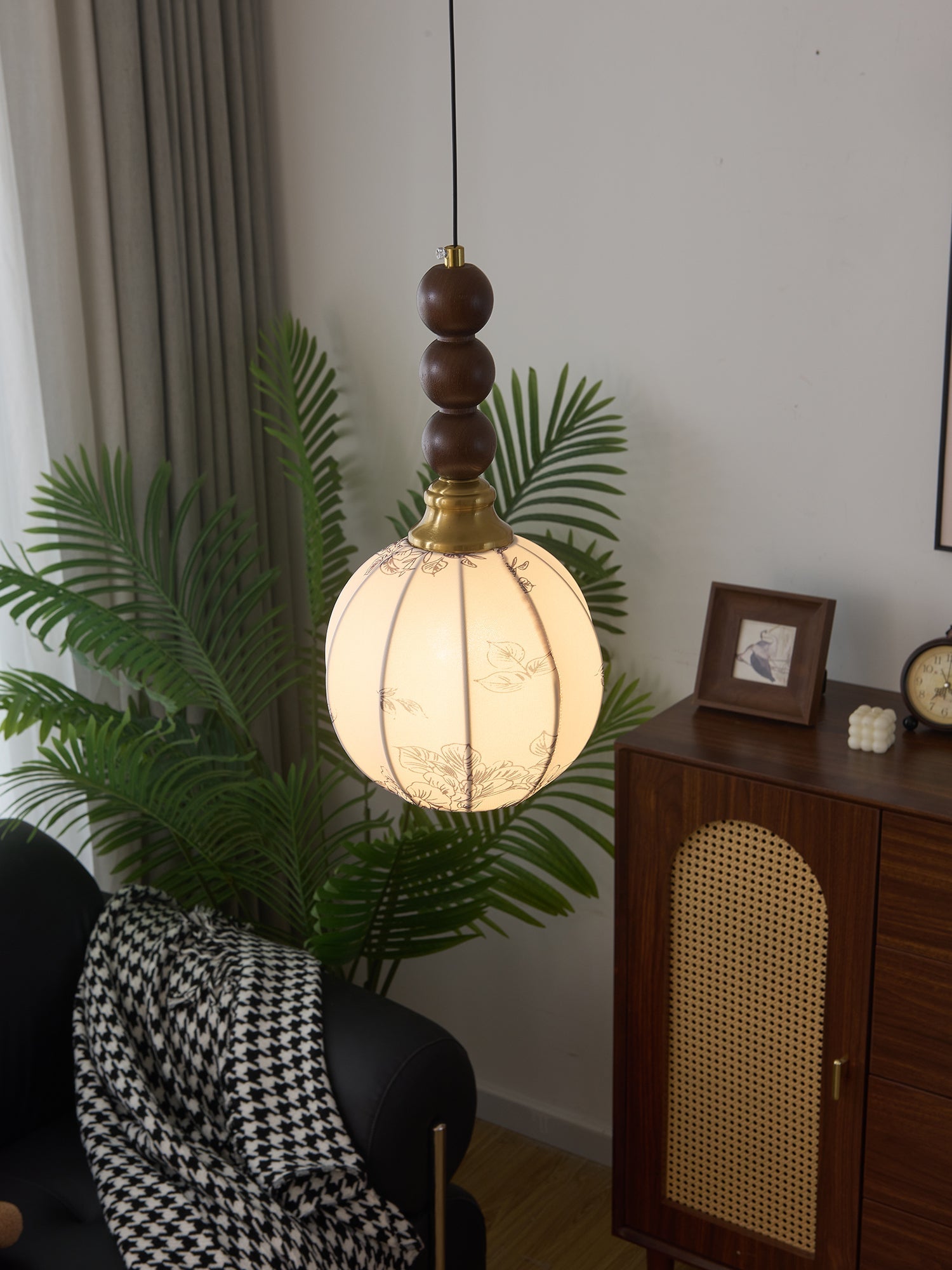 Eloria Pendant Light - Blowlighting