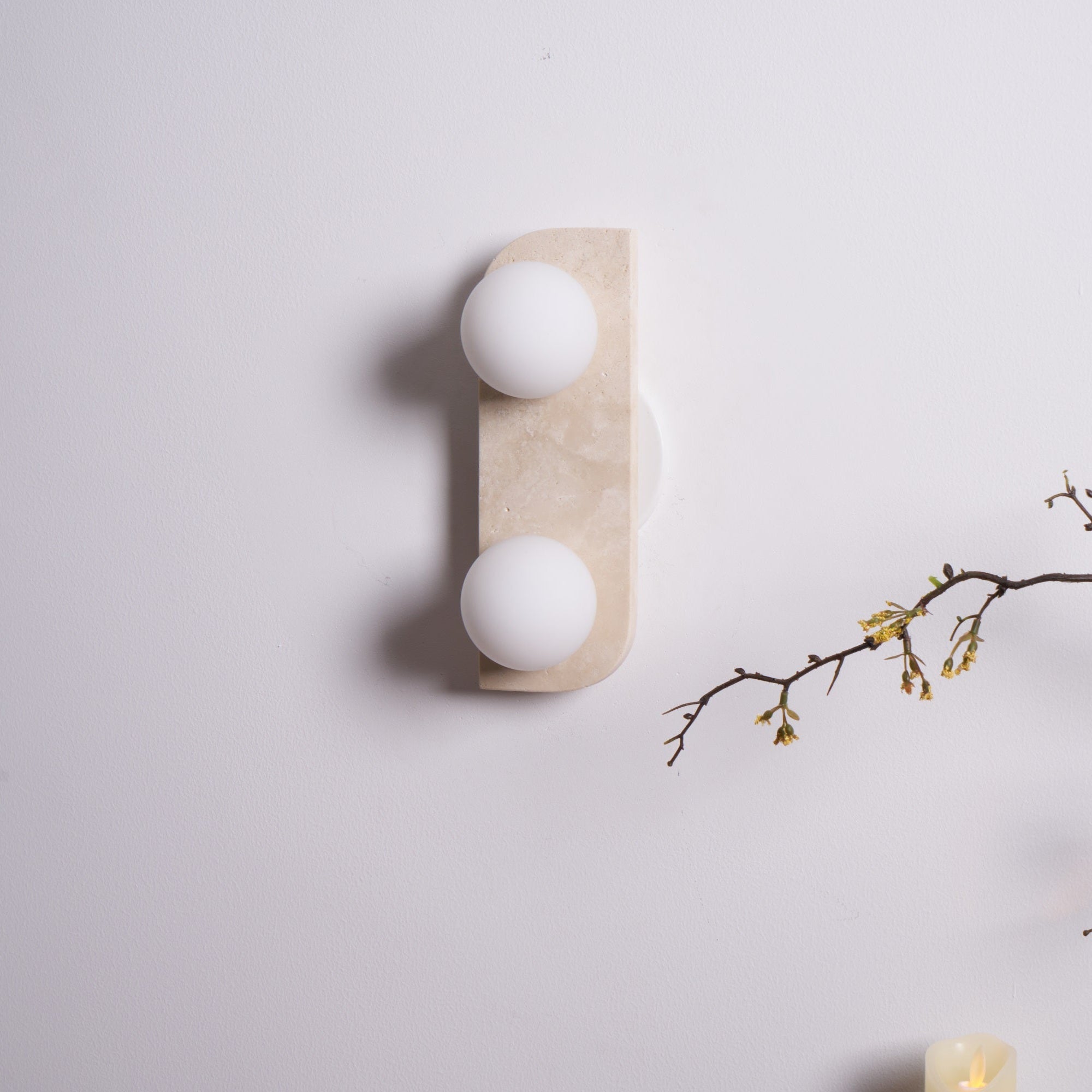 Zophaor Minimalist Travertine Plug-In Wall Light - Blowlighting