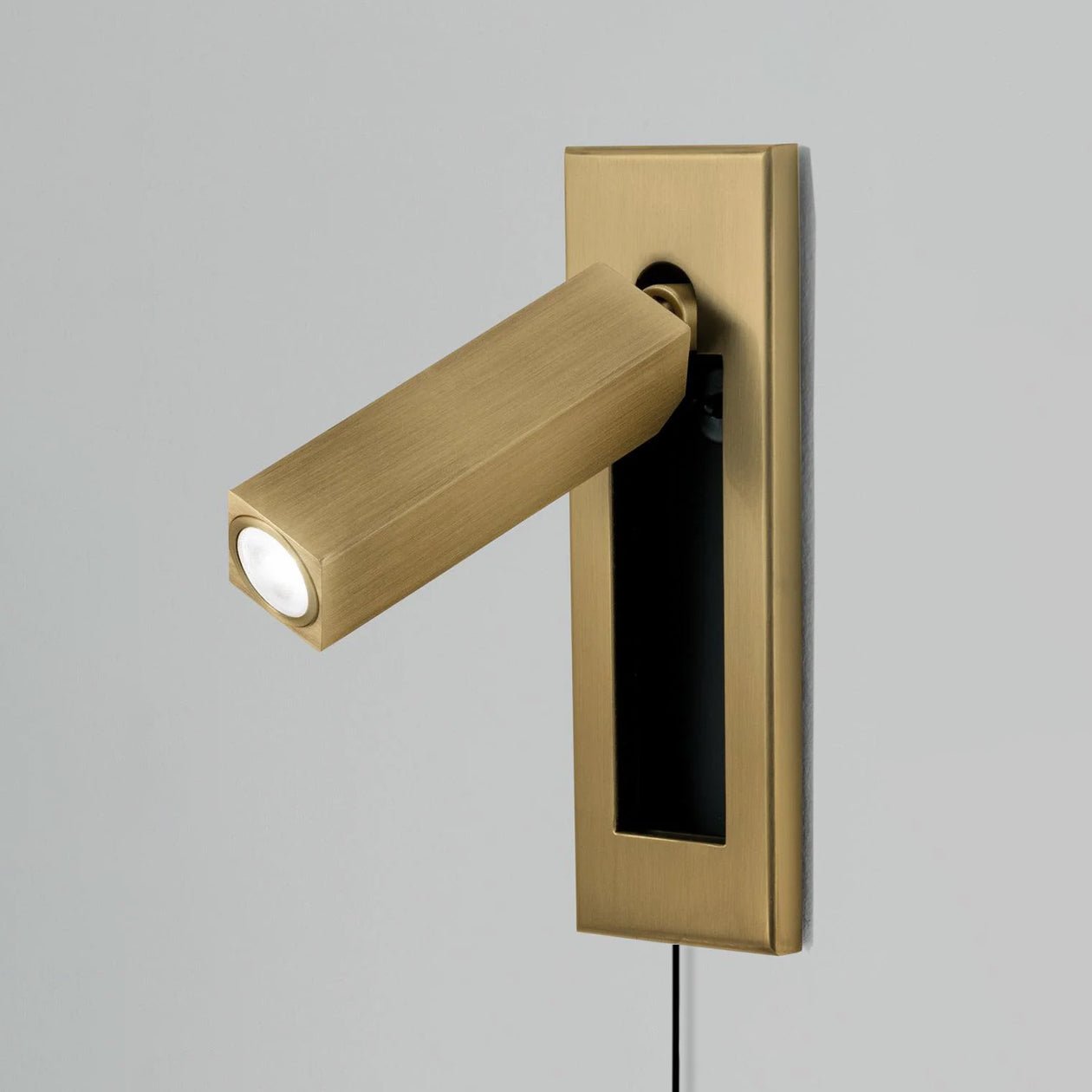 Embedded Bedside Plug-in Sconce - Blowlighting