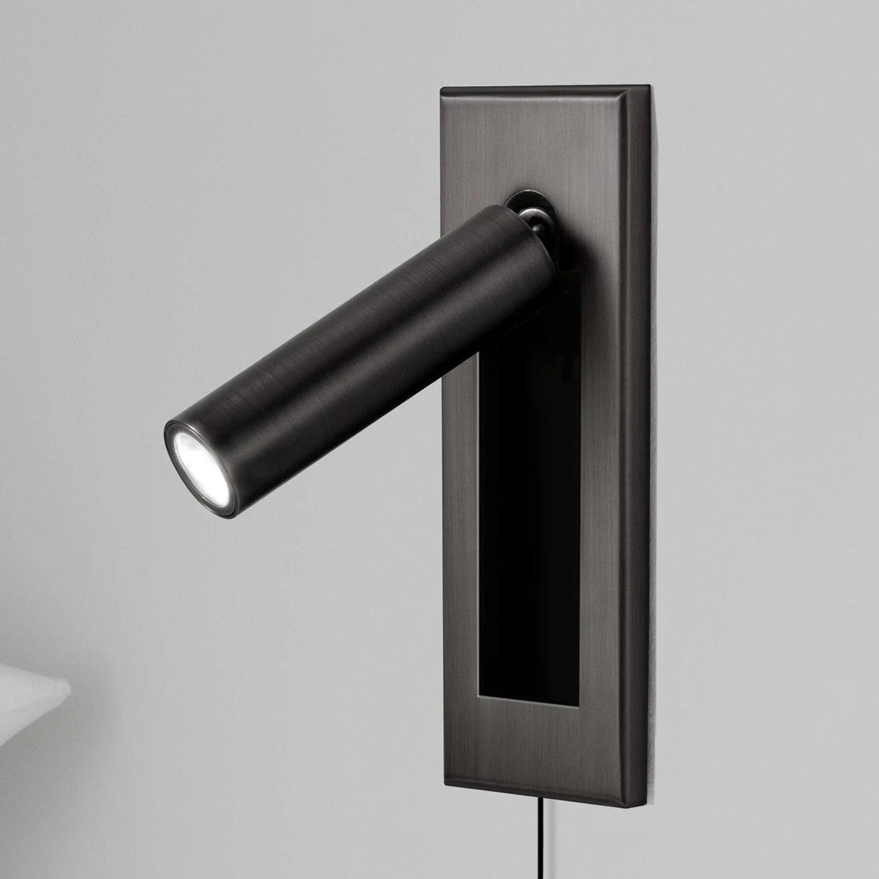 Embedded Bedside Plug-in Sconce - Blowlighting