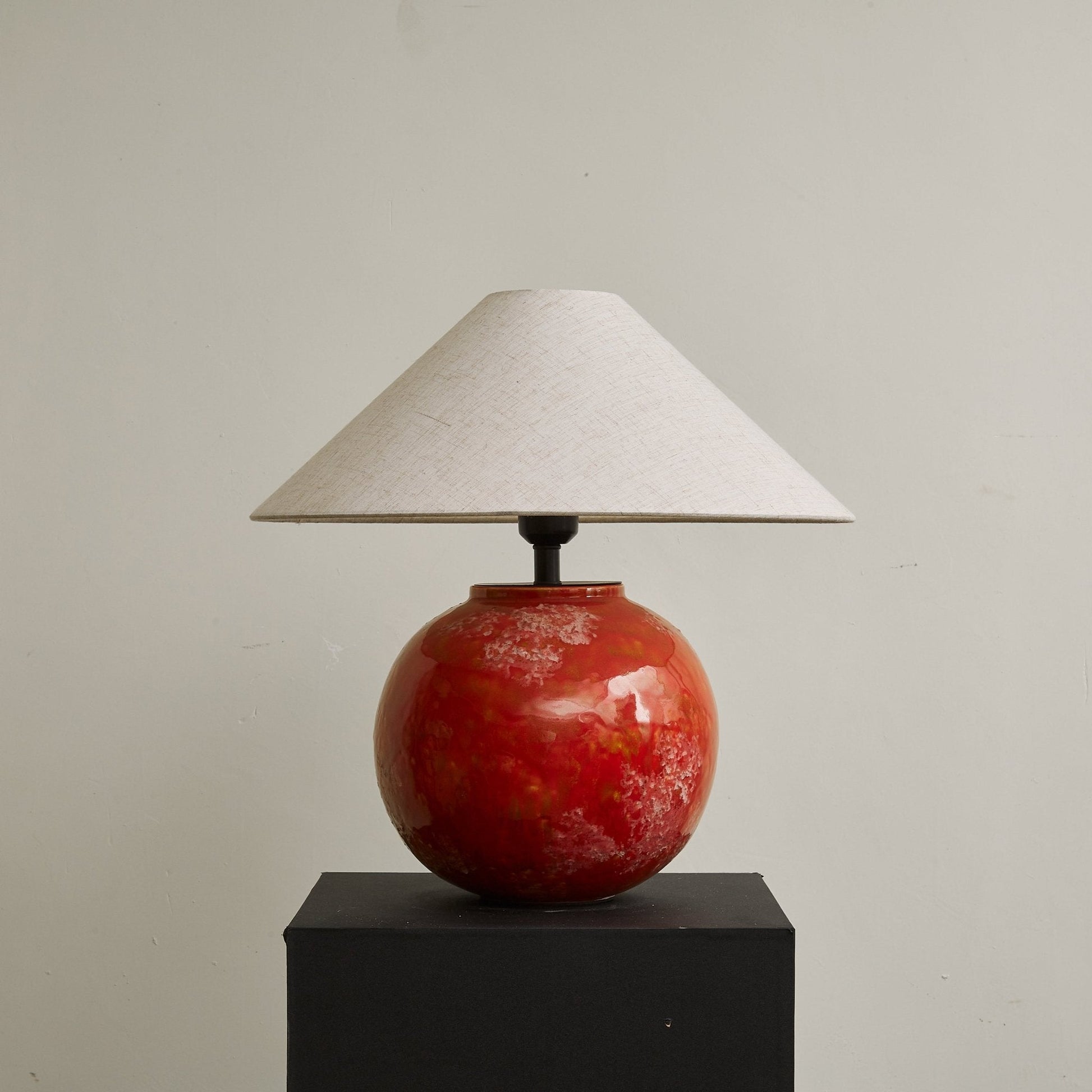 Emberveil Table Lamp - Blowlighting