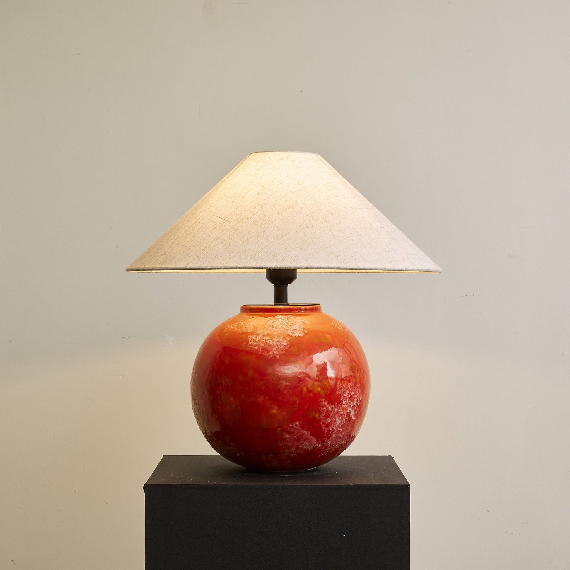 Emberveil Table Lamp - Blowlighting