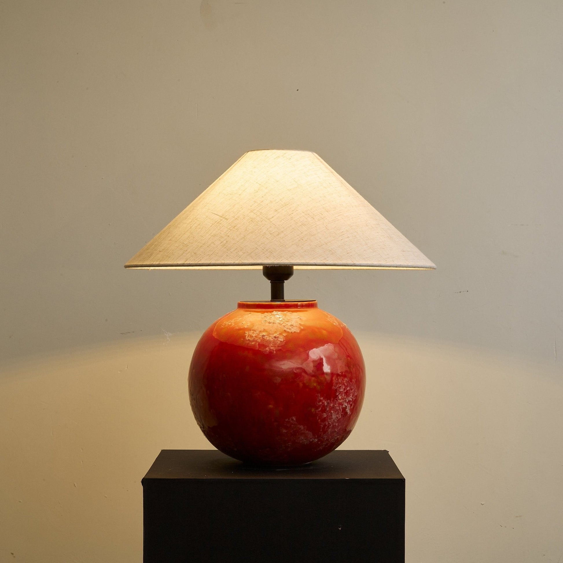 Emberveil Table Lamp - Blowlighting