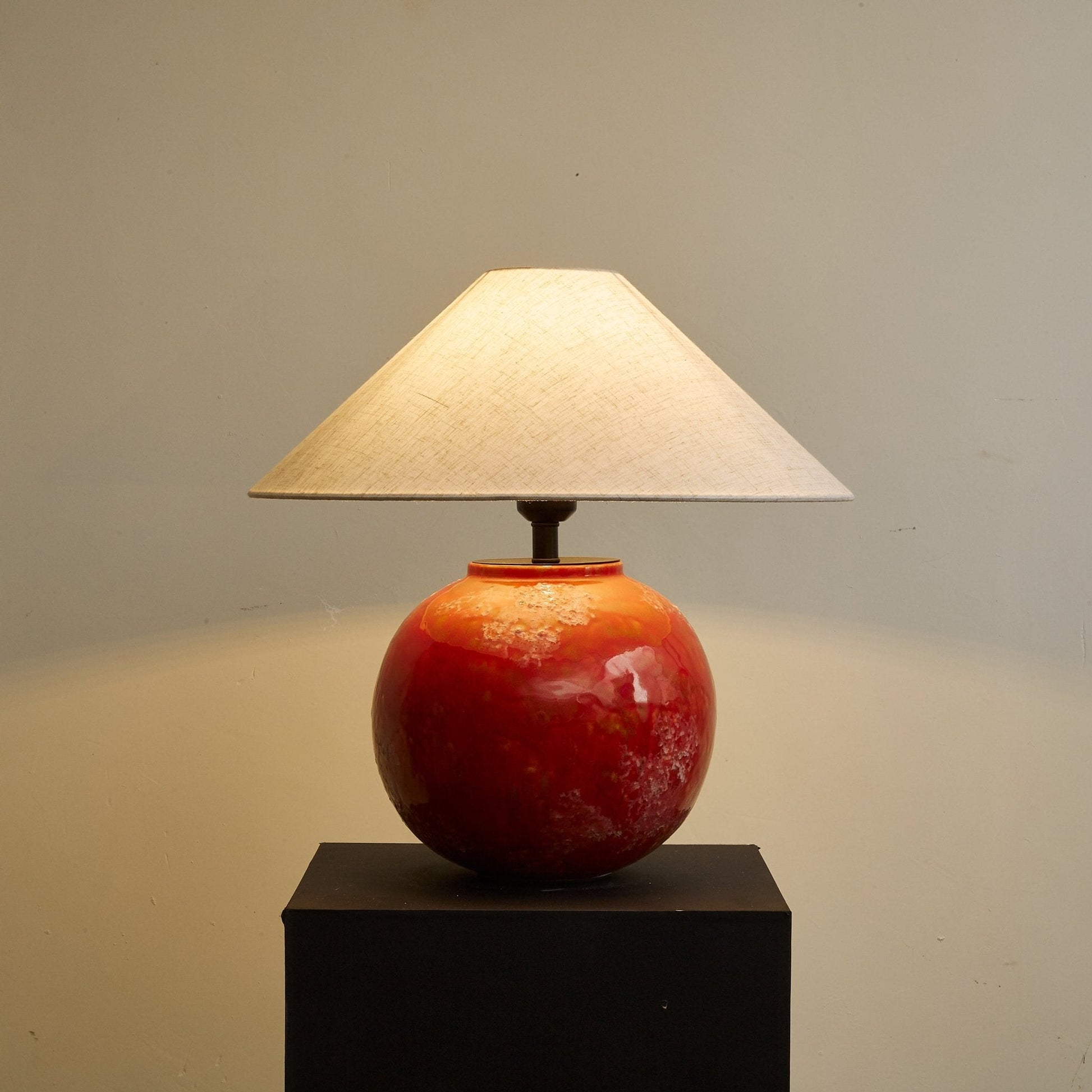 Emberveil Table Lamp - Blowlighting