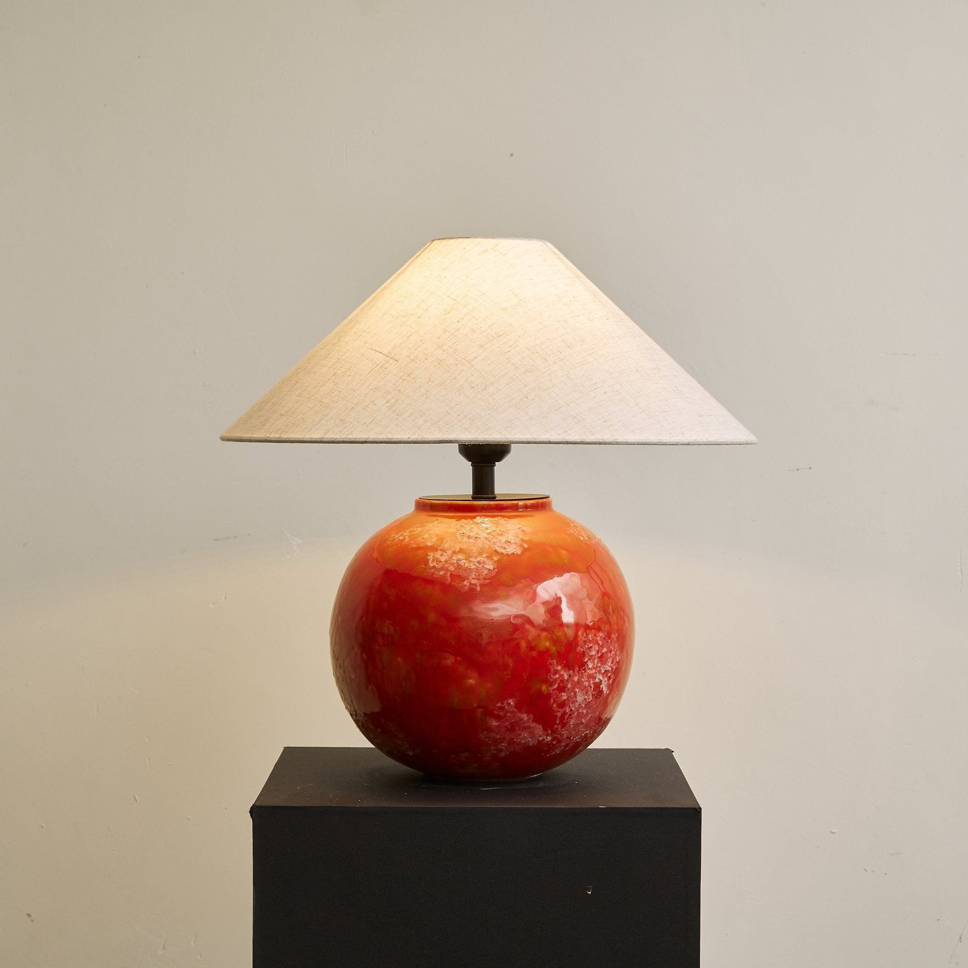 Emberveil Table Lamp - Blowlighting