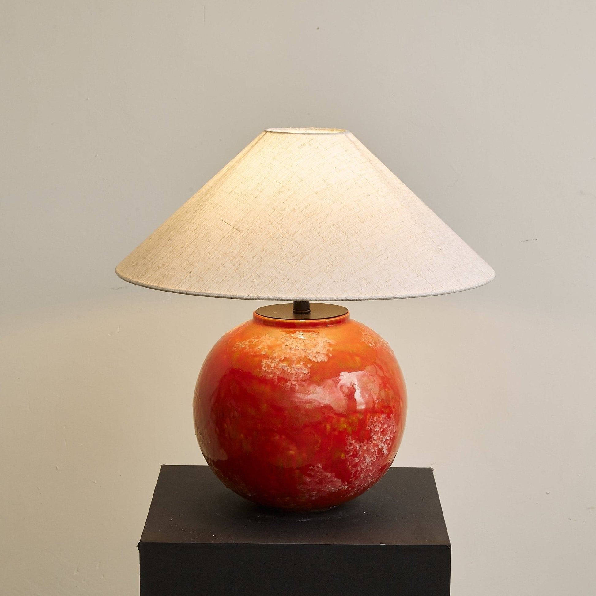 Emberveil Table Lamp - Blowlighting
