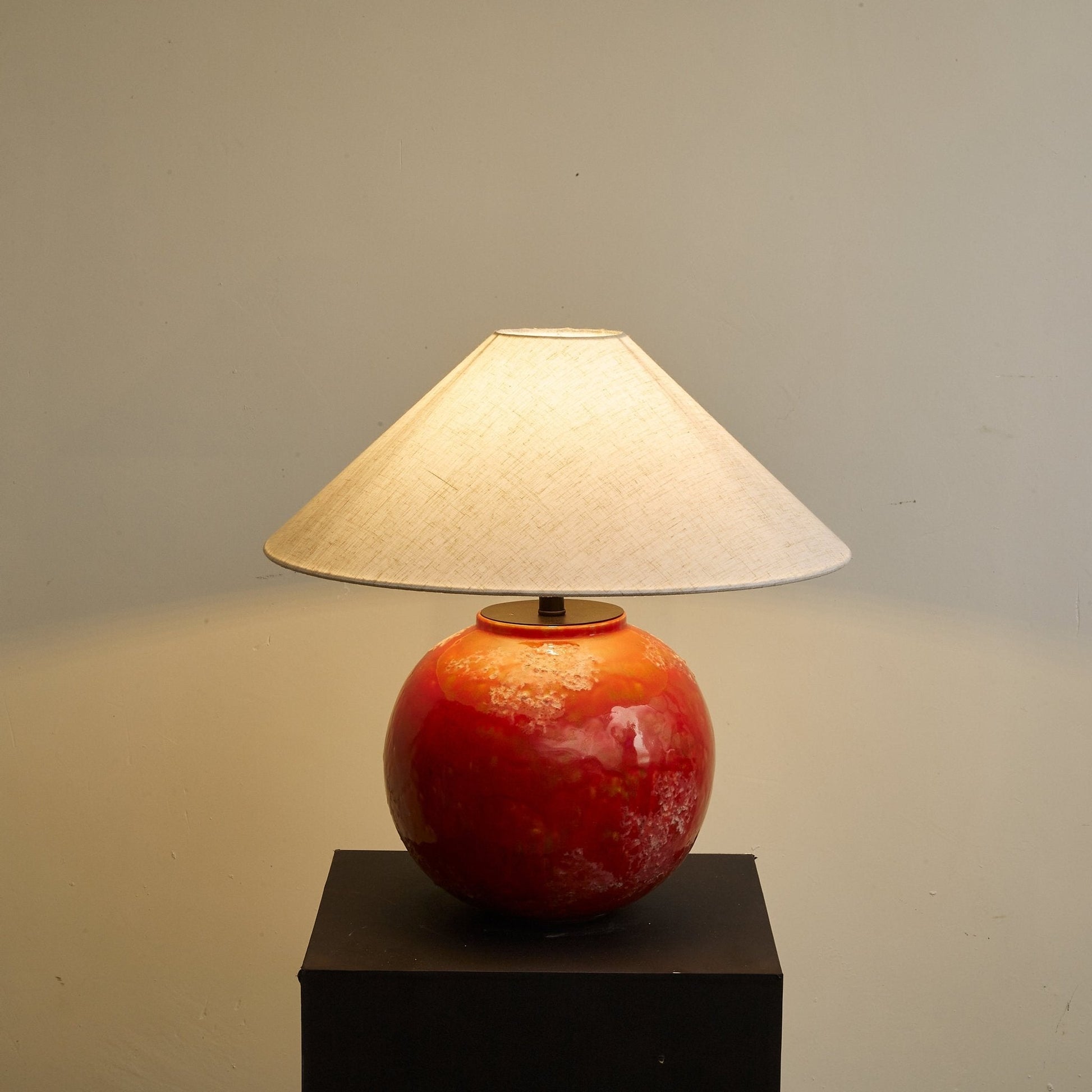 Emberveil Table Lamp - Blowlighting