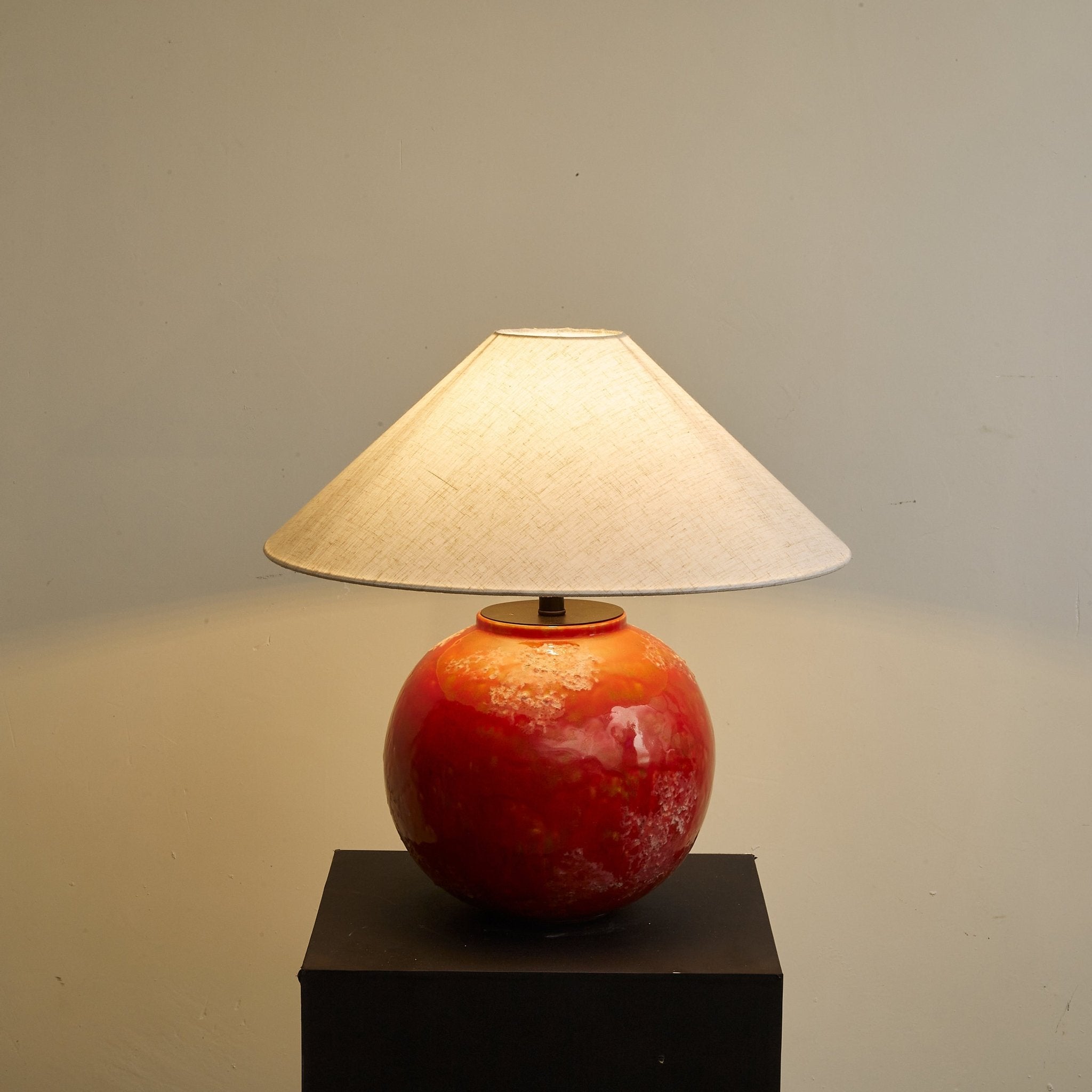 Emberveil Table Lamp - Blowlighting