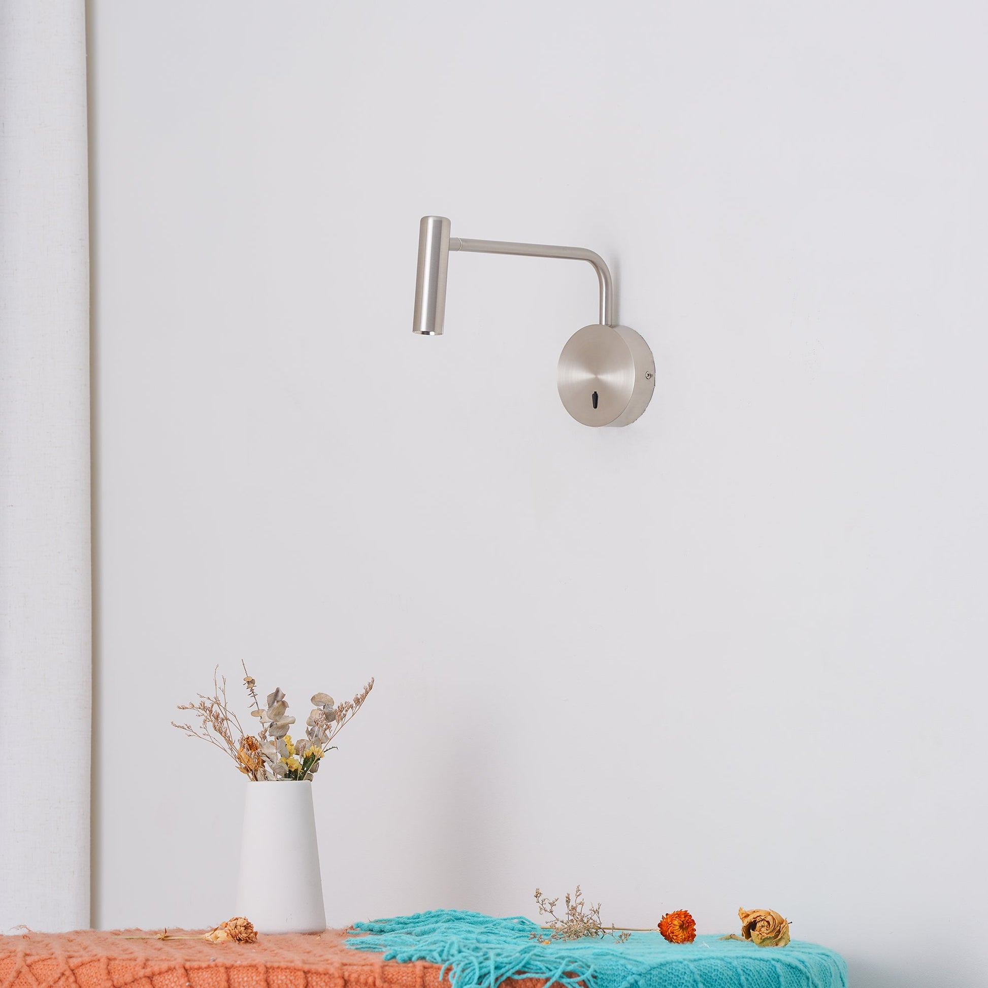 Minimalist Disc LED Wall Sconce - Blowlighting