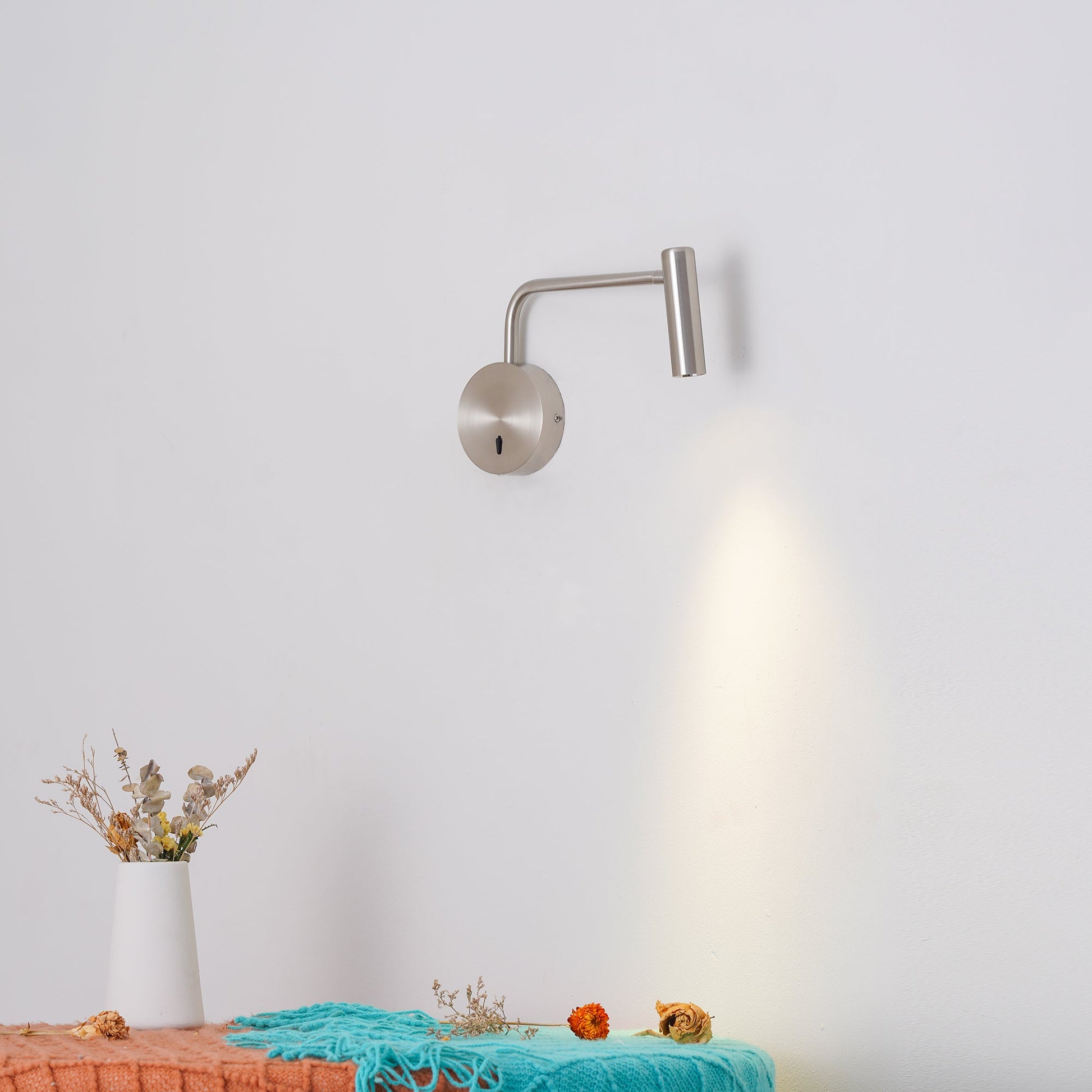 Minimalist Disc LED Wall Sconce - Blowlighting
