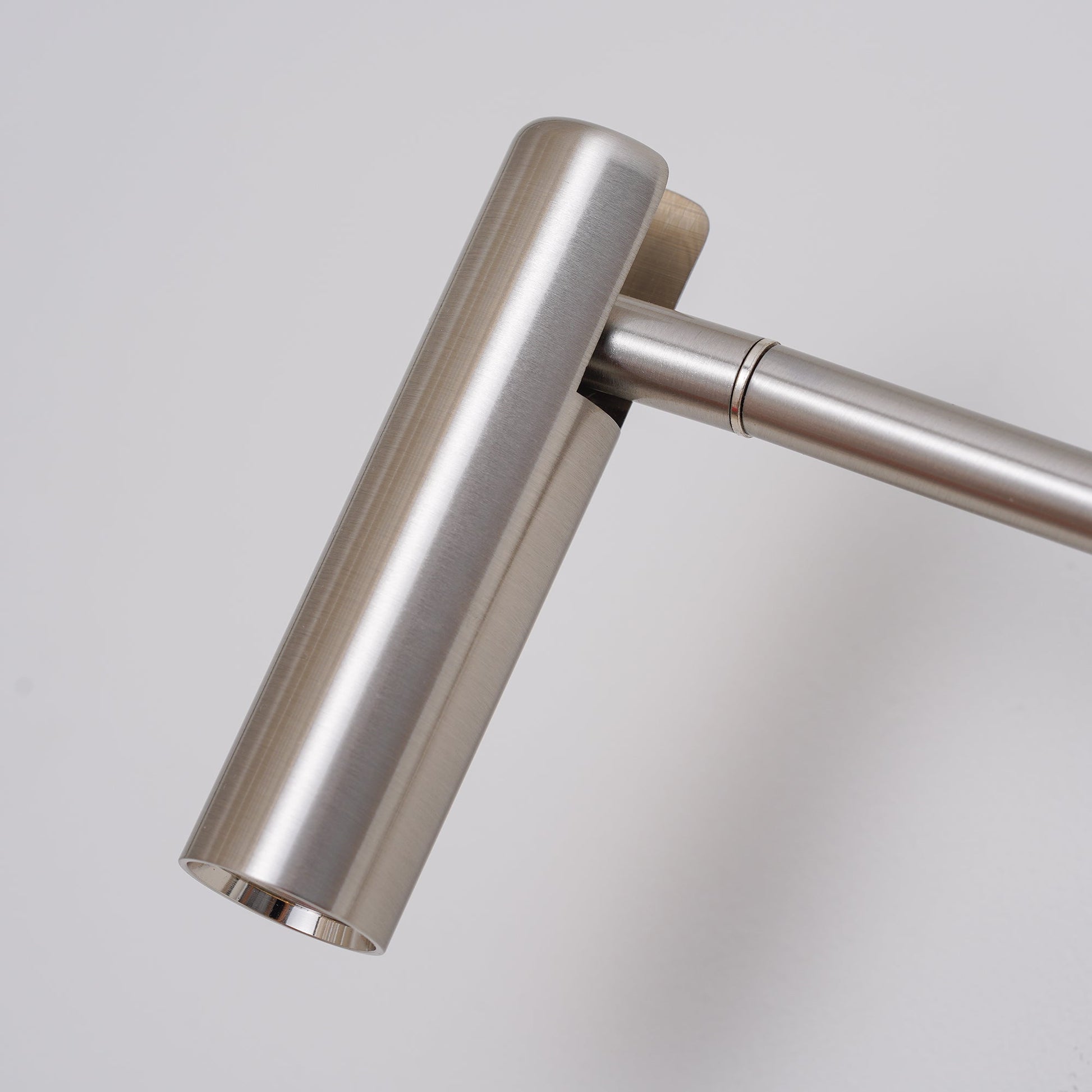 Minimalist Disc LED Wall Sconce - Blowlighting