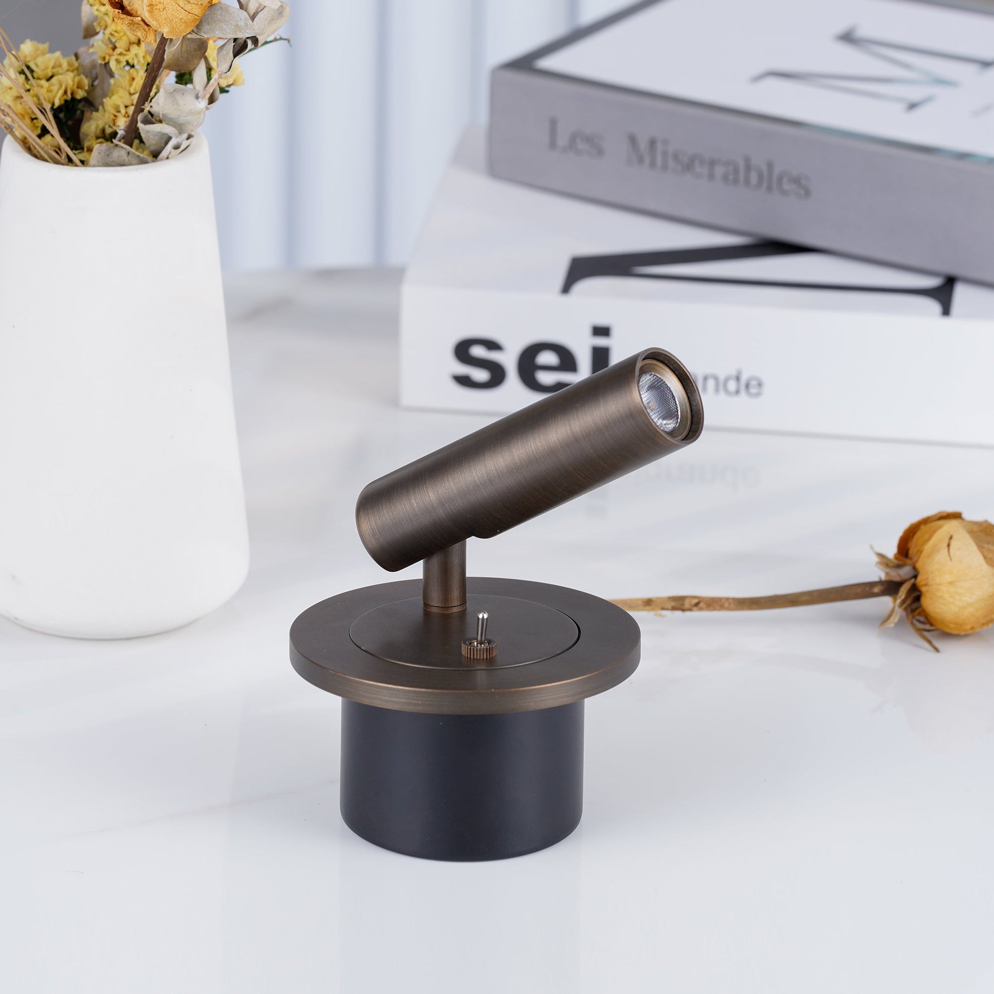 Reading Wall Lamp - Blowlighting