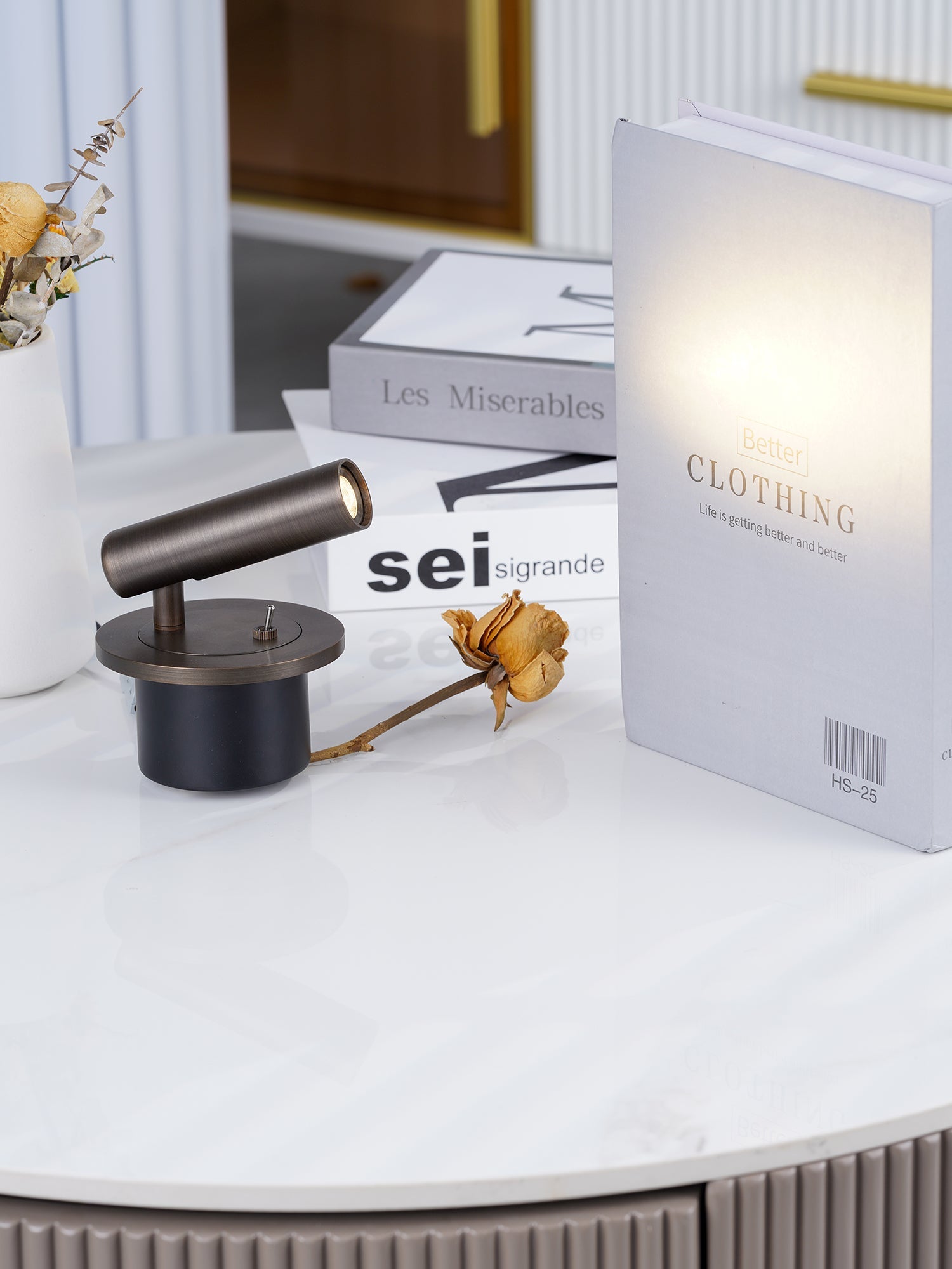 Reading Wall Lamp - Blowlighting
