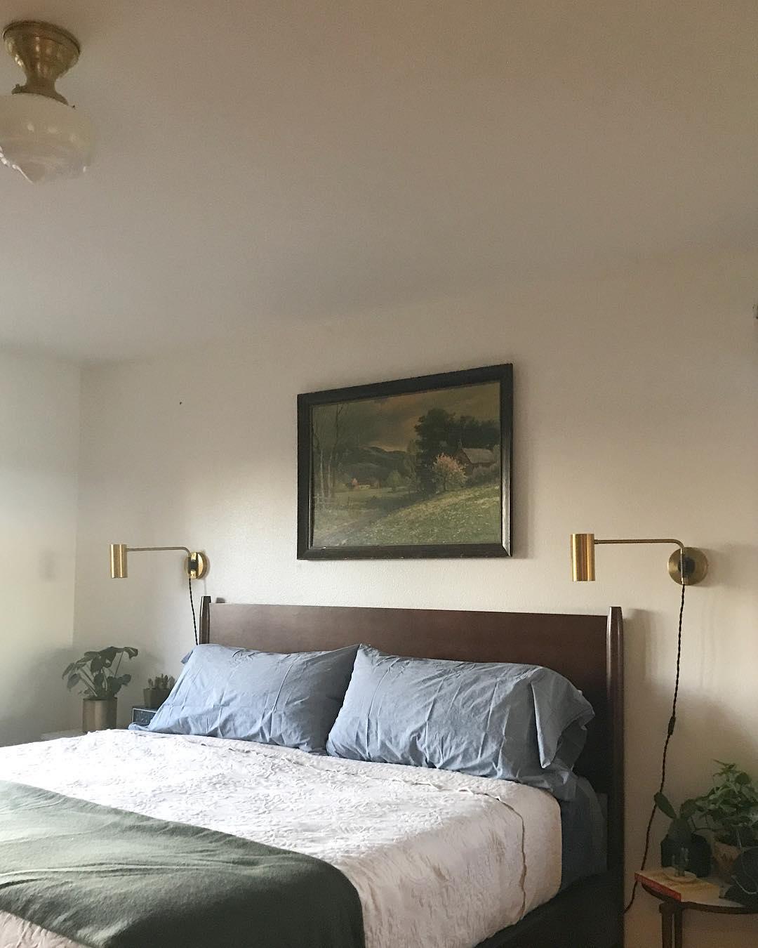Envoy Swing Sconce - Blowlighting