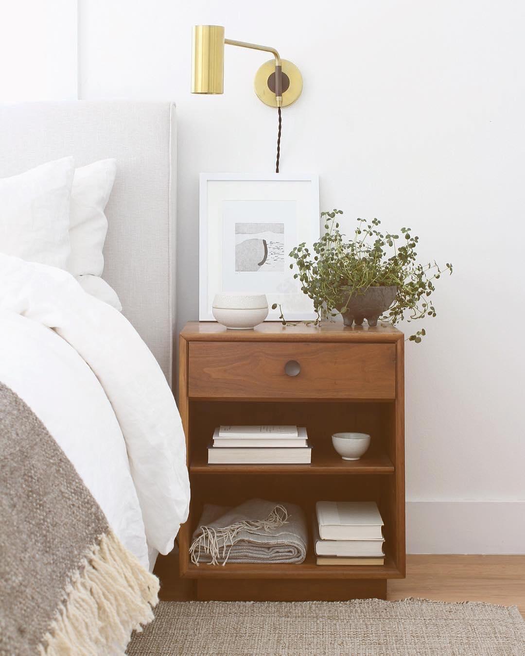 Envoy Swing Sconce - Blowlighting