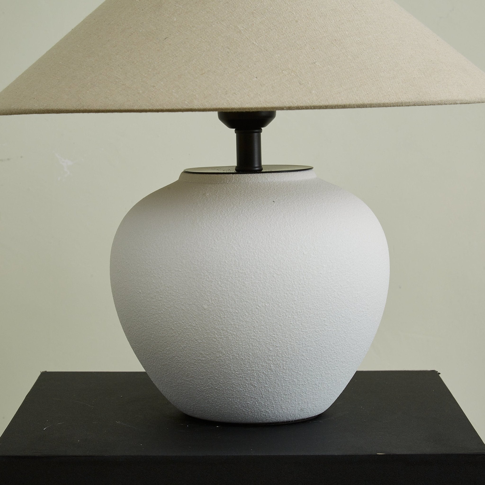 Erison Ceramic Table Lamp - Blowlighting
