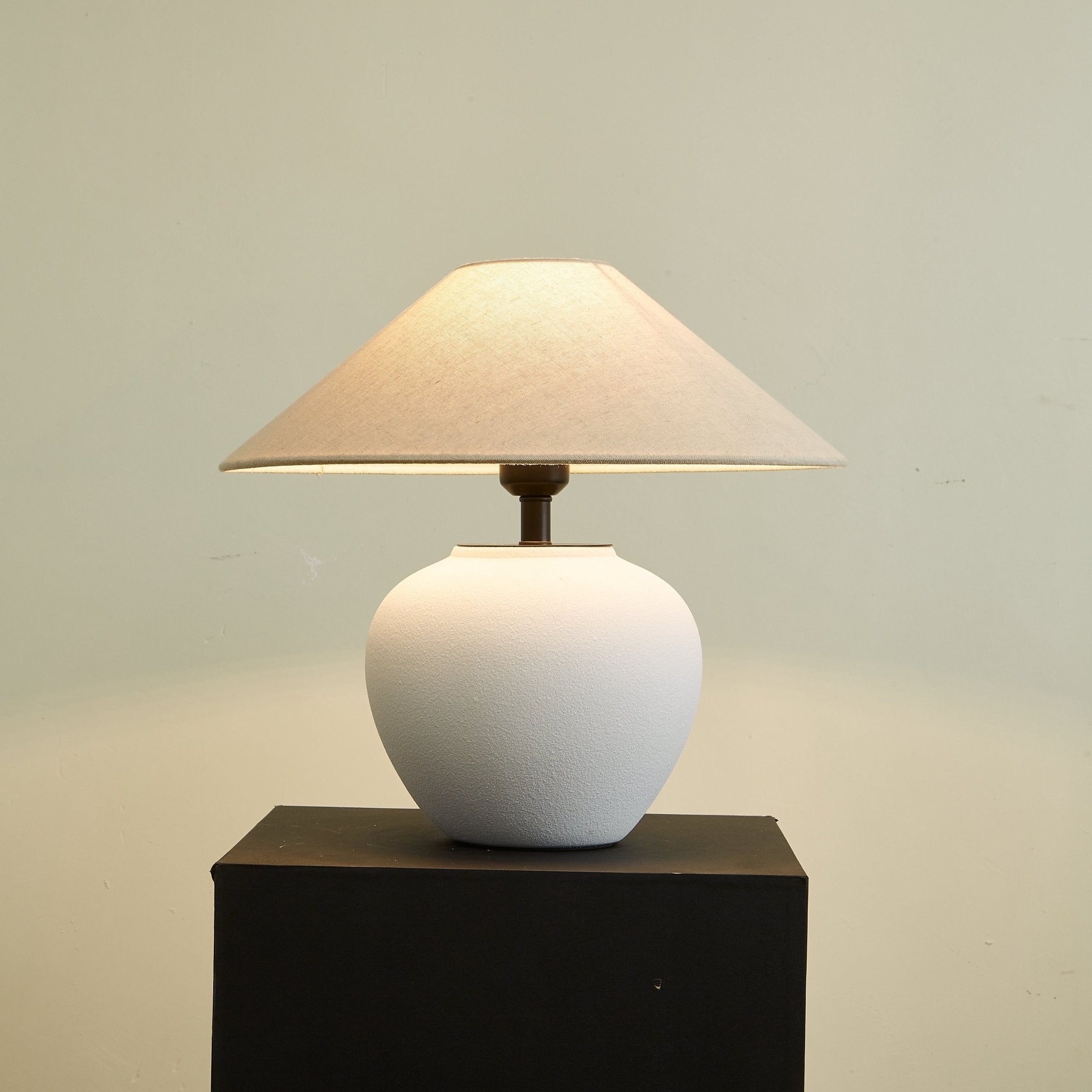 Erison Ceramic Table Lamp - Blowlighting