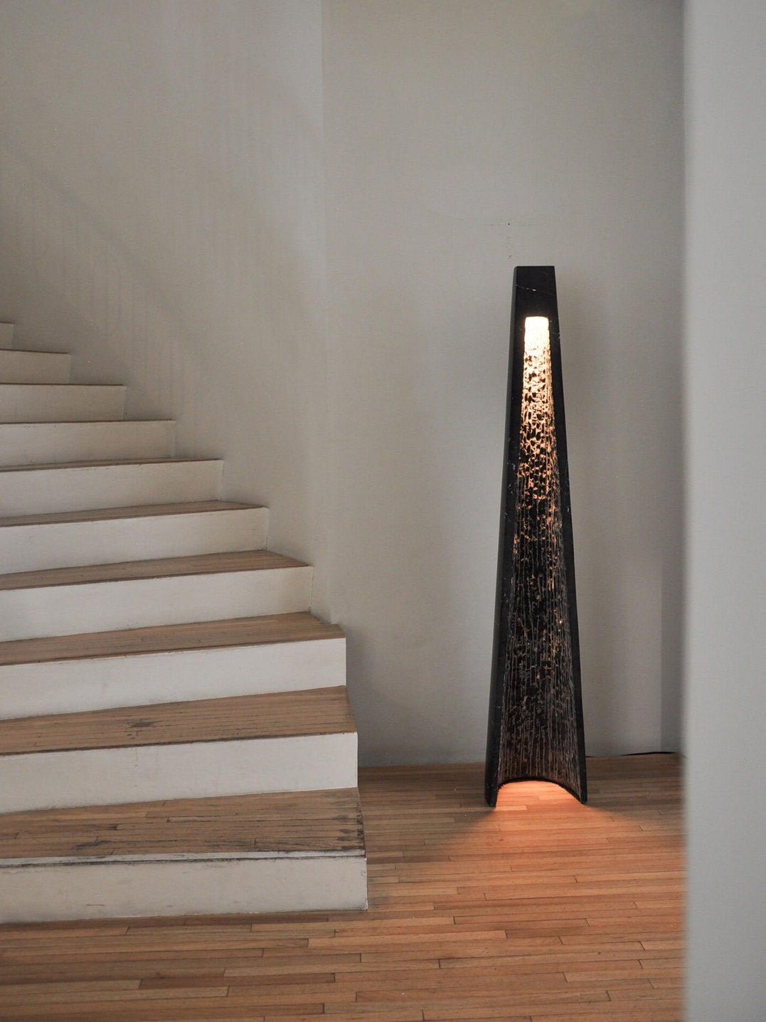 Umara Marble Floor Lamp - Blowlighting