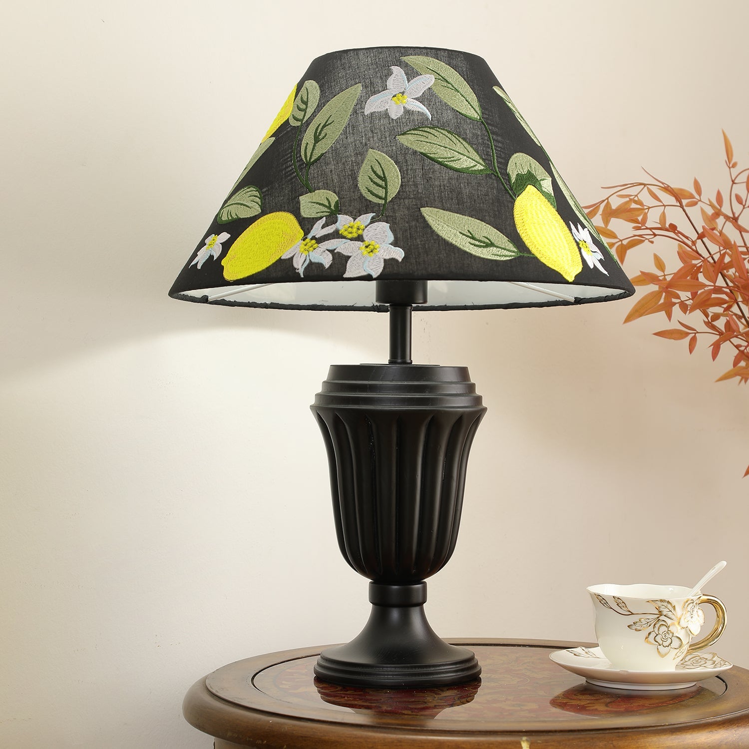 Evelyn Table Lamp - Blowlighting