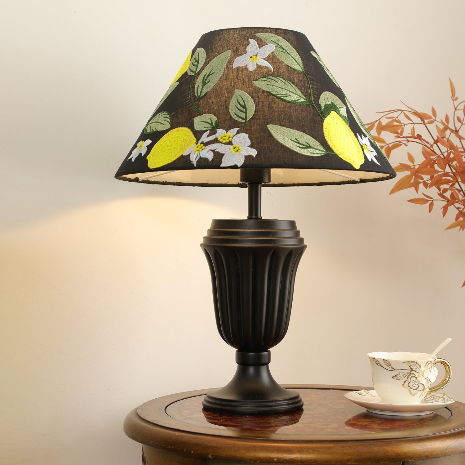 Evelyn Table Lamp - Blowlighting