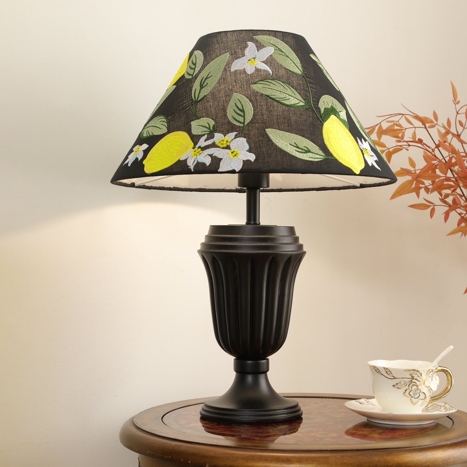 Evelyn Table Lamp - Blowlighting