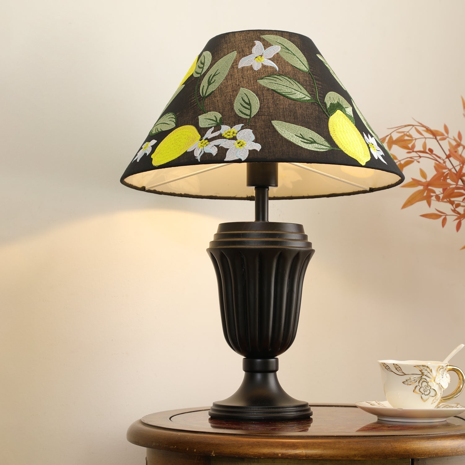Evelyn Table Lamp - Blowlighting