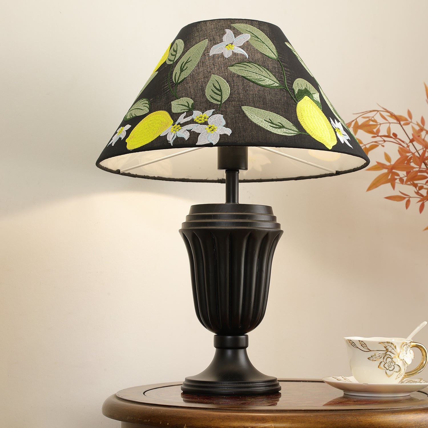 Evelyn Table Lamp - Blowlighting