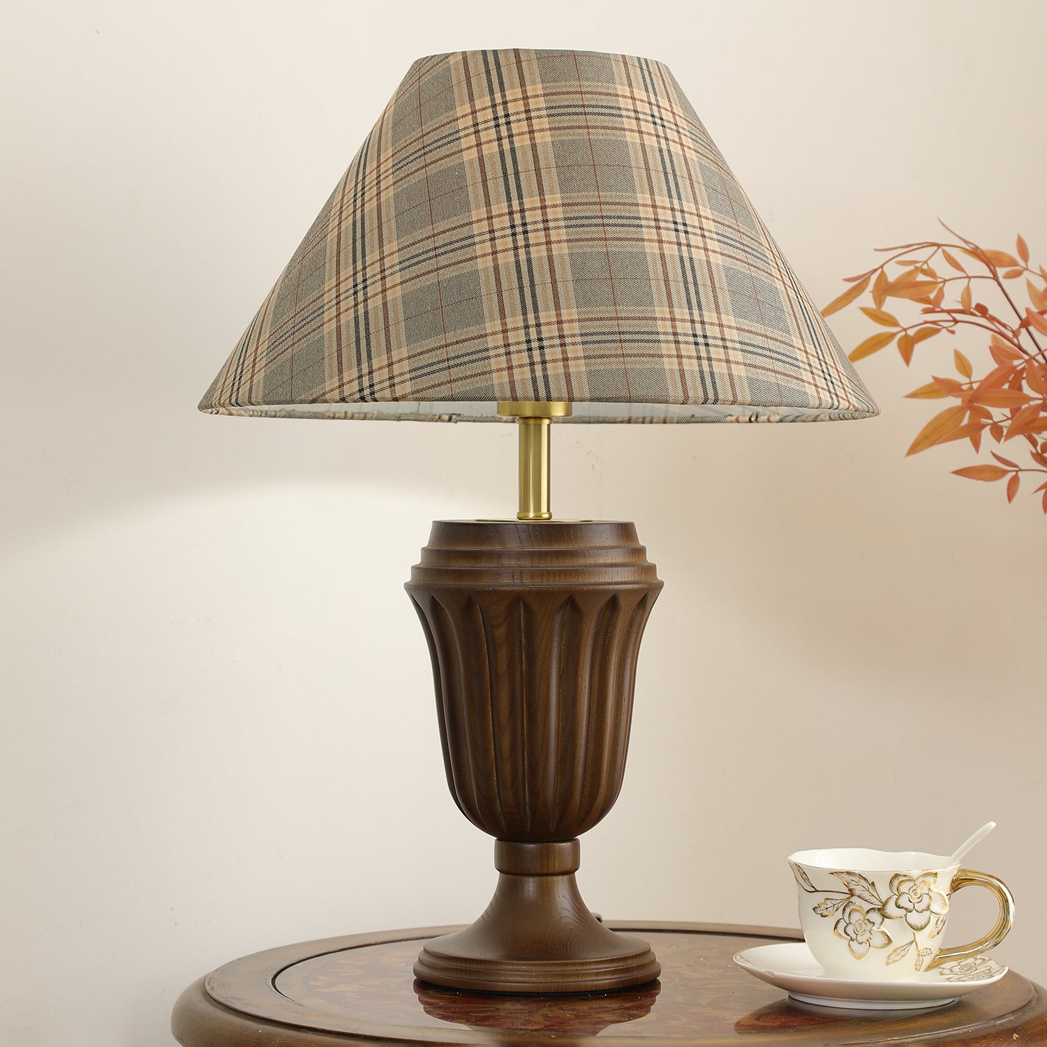 Evelyn Table Lamp - Blowlighting