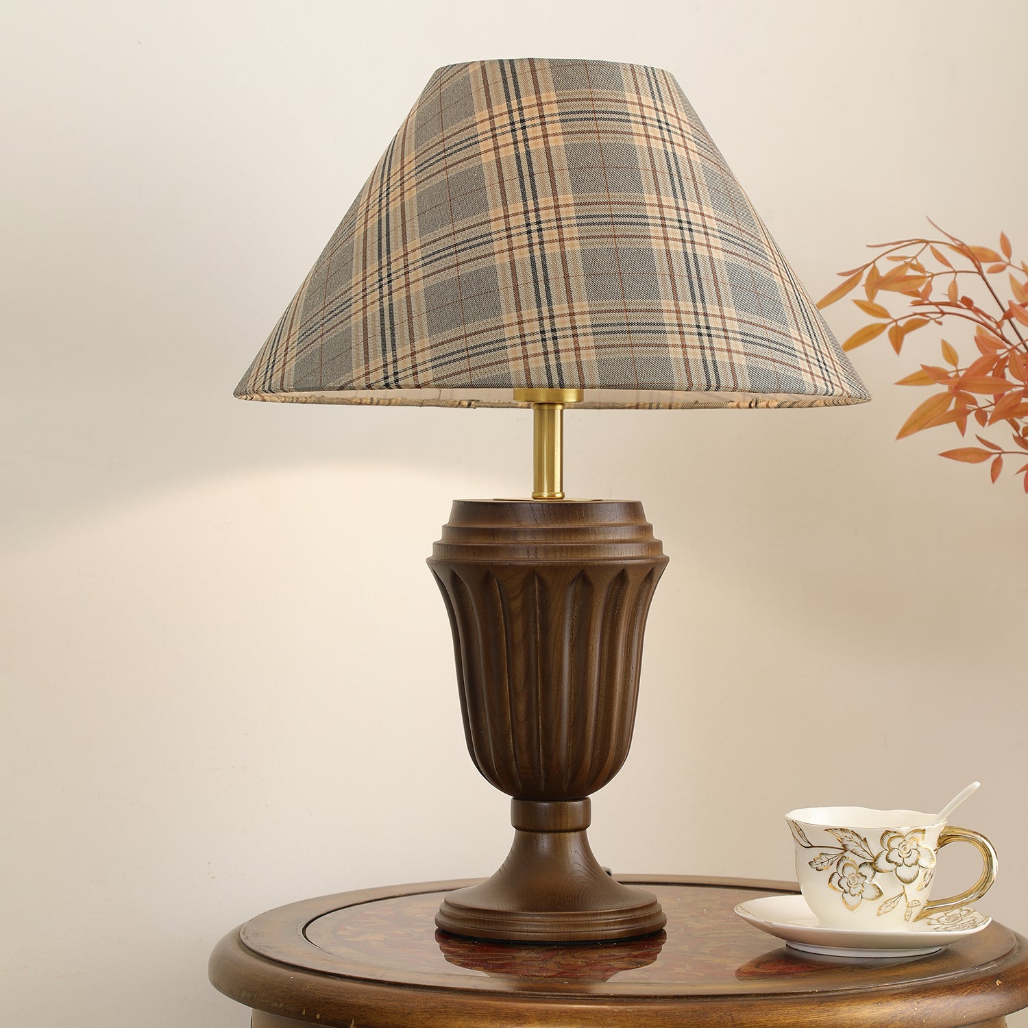 Evelyn Table Lamp - Blowlighting