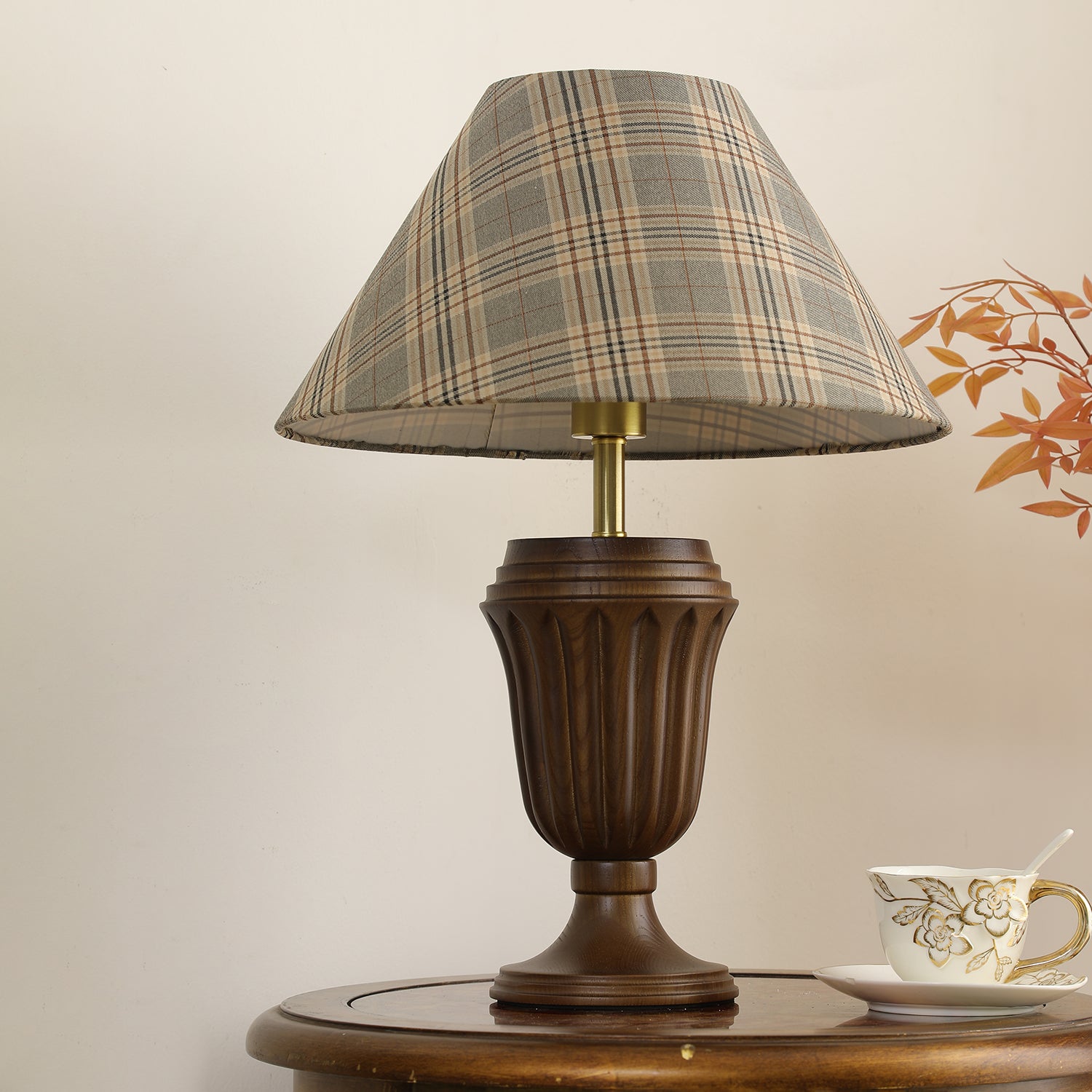 Evelyn Table Lamp - Blowlighting