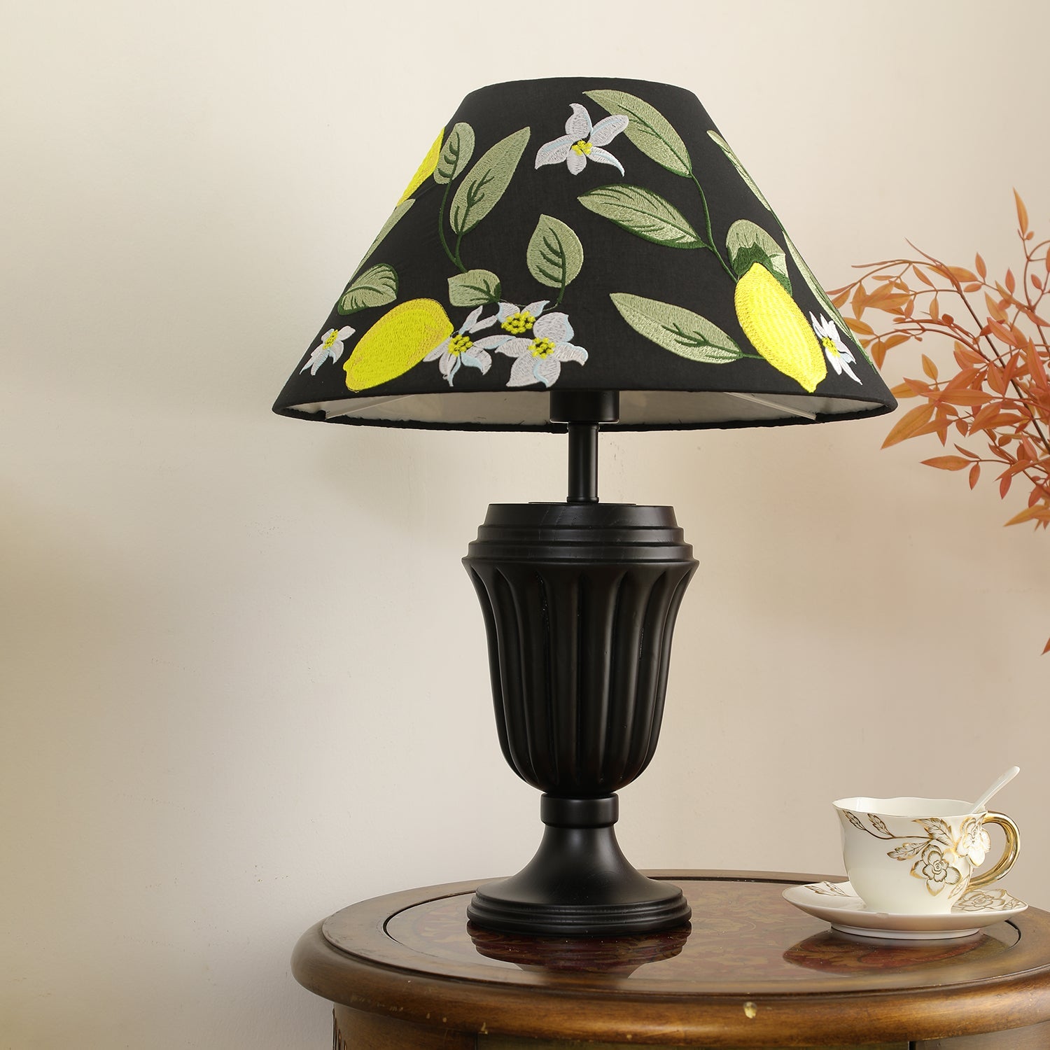 Evelyn Table Lamp - Blowlighting