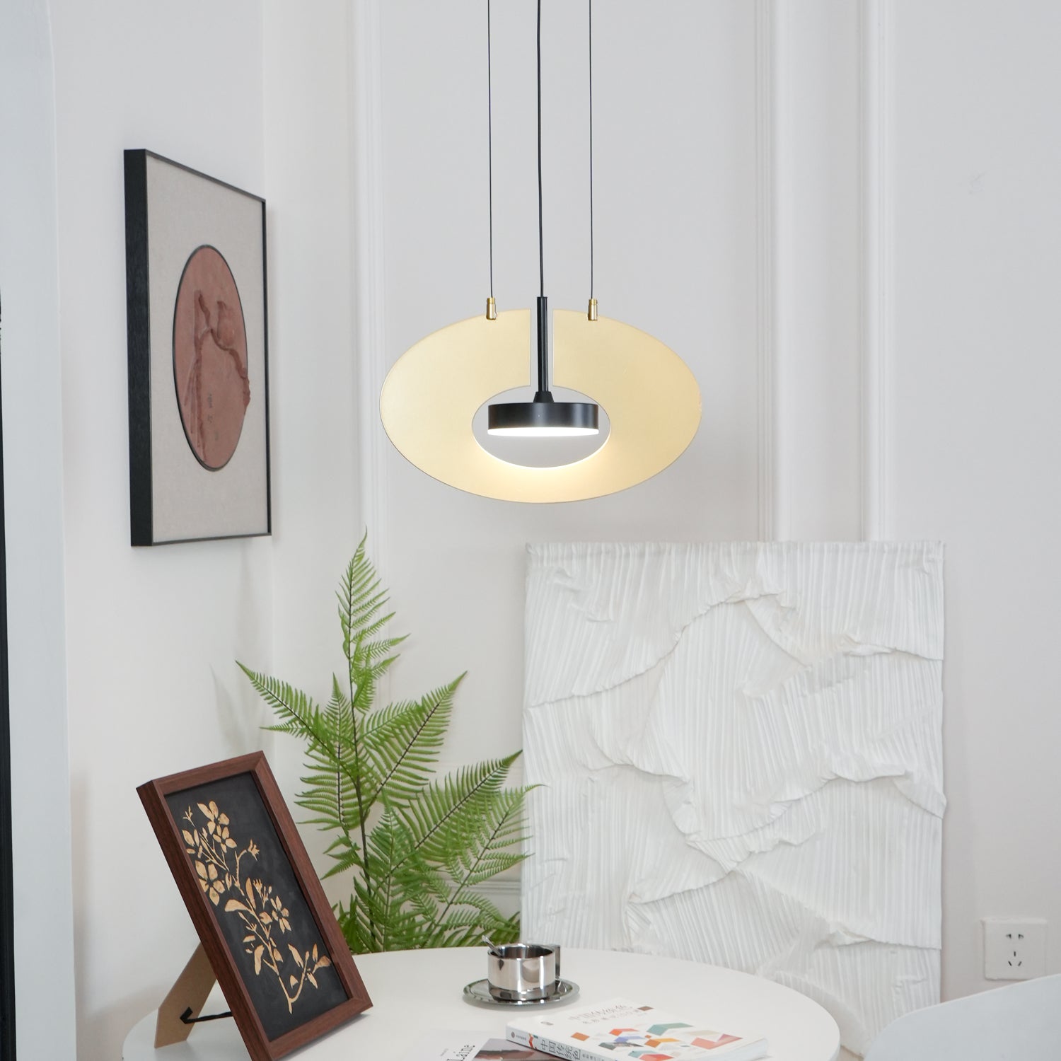 Eye In The Sky Pendant Light - Blowlighting