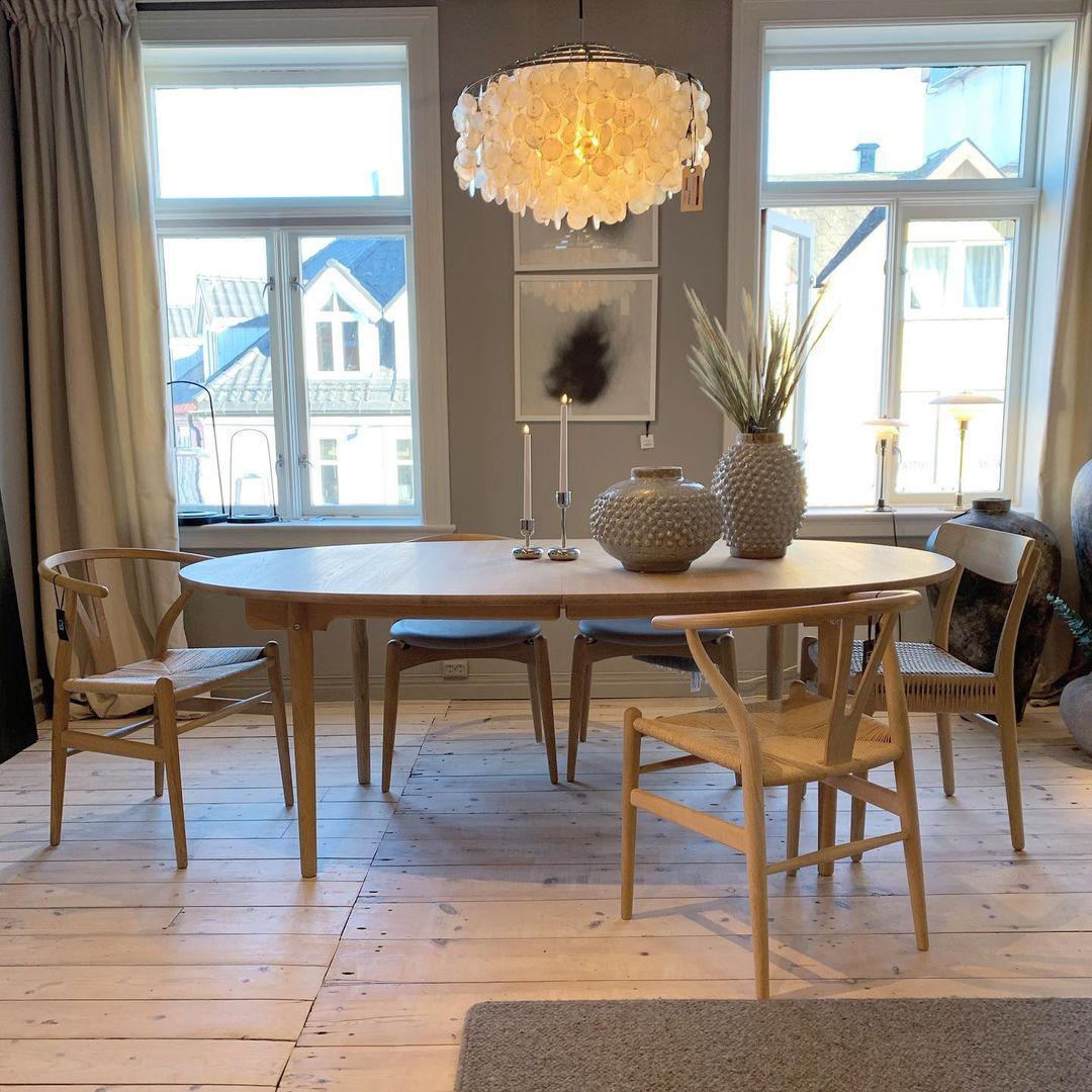Round Shell Chandelier - Blowlighting