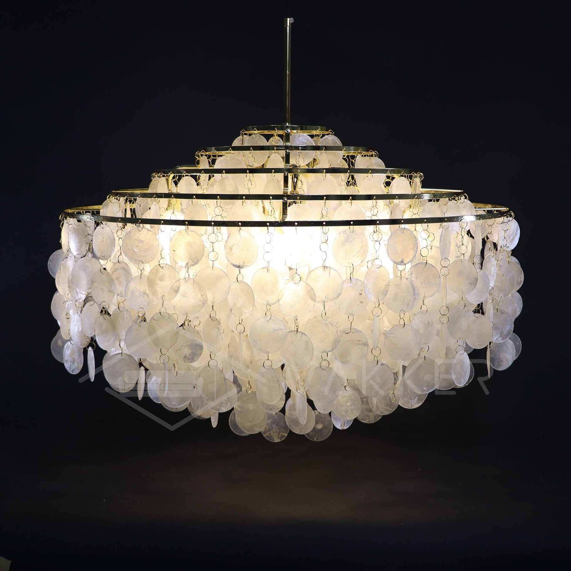 Round Shell Chandelier - Blowlighting