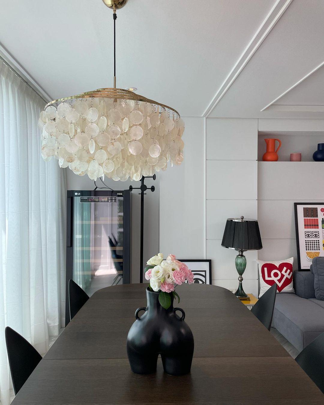 Round Shell Chandelier - Blowlighting