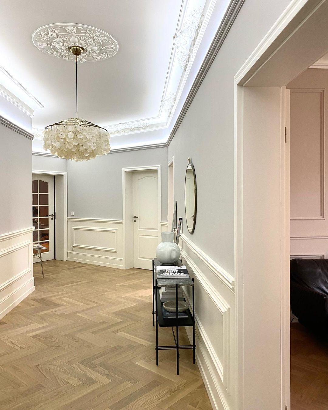 Round Shell Chandelier - Blowlighting